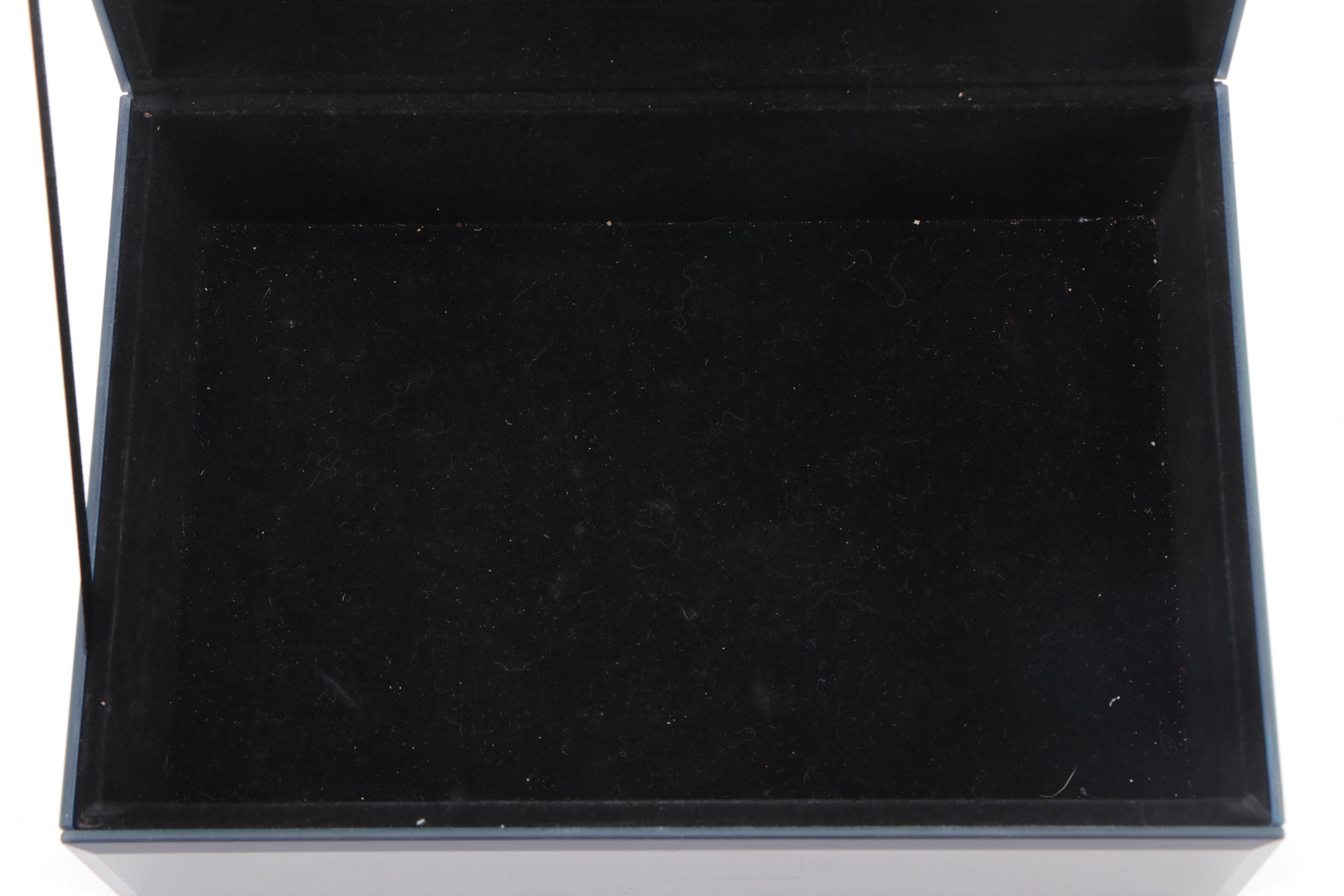 Tahari Home Metallic Abstract Inlay Lidded Box