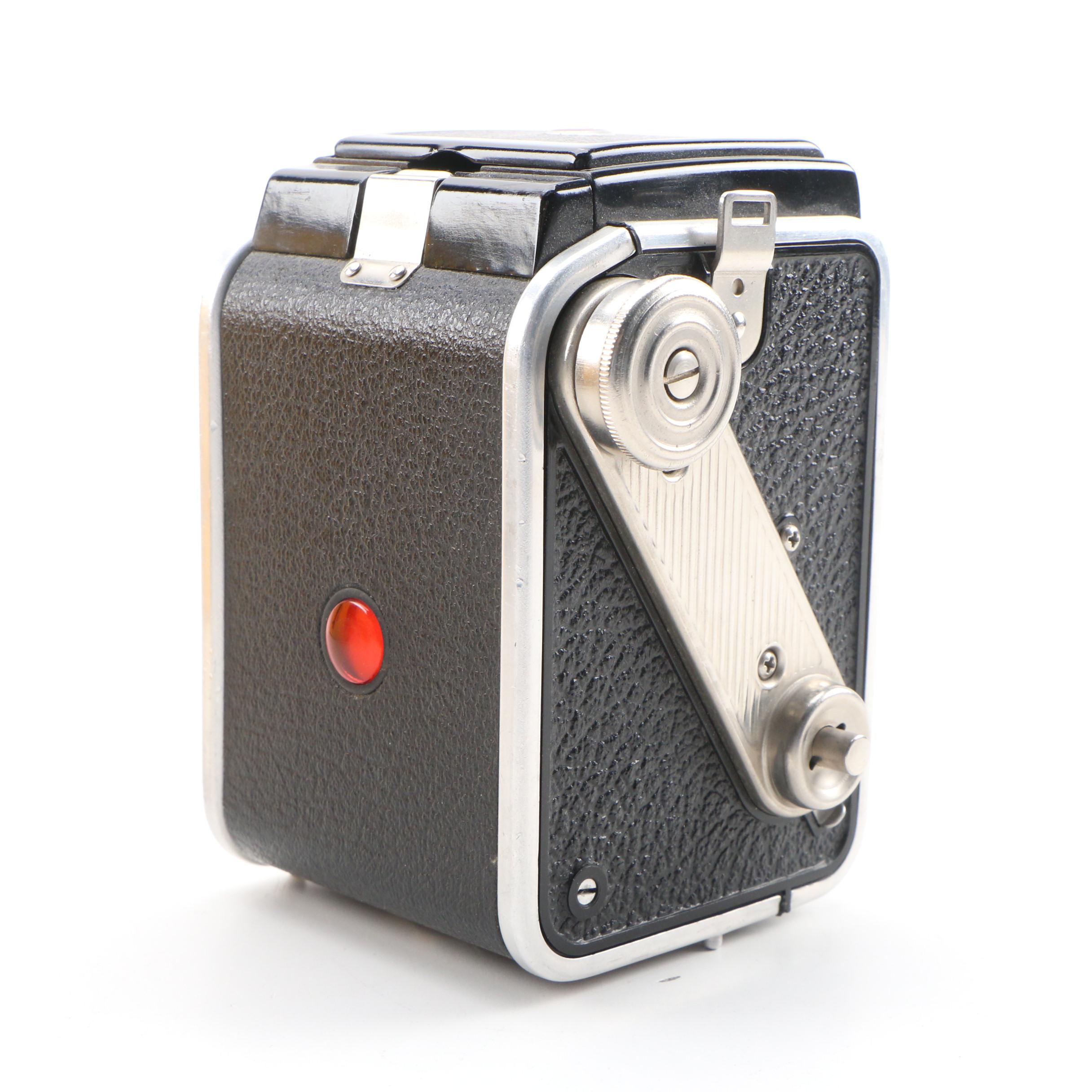 Kodak Brownie Reflex Synchro Model, Duaflex III and Kodalite Flasholder