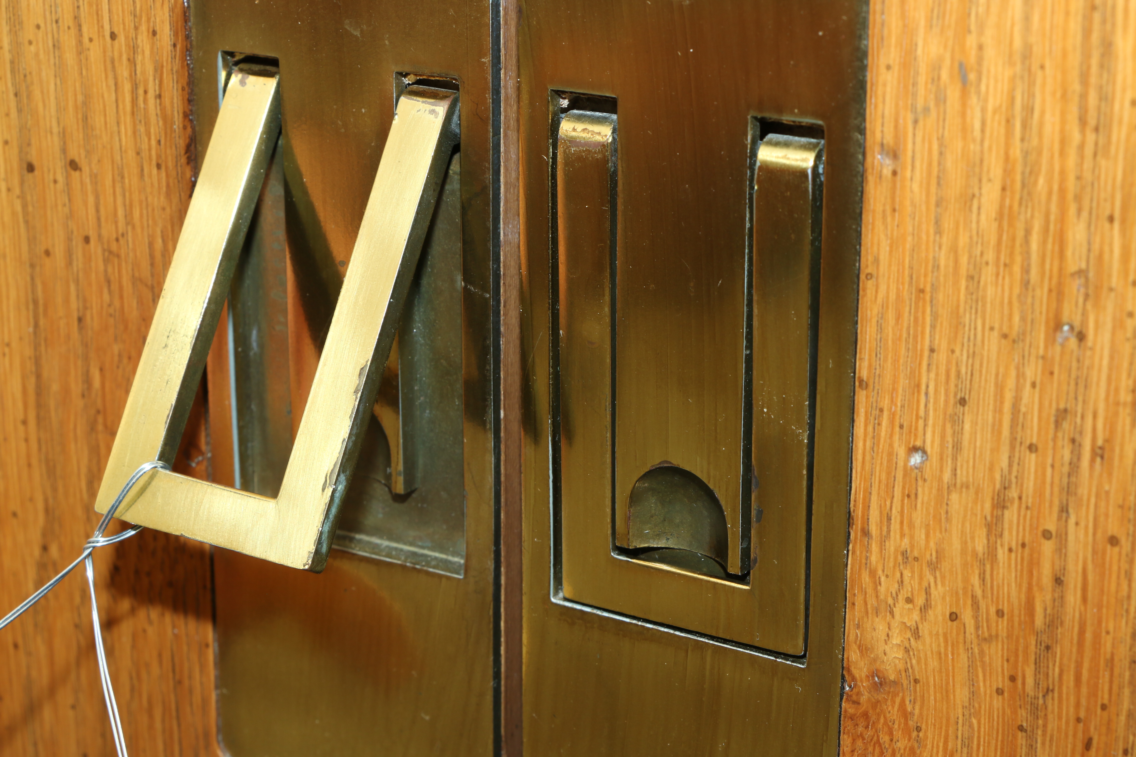 Henredon "Bel Air" Campaign Style Oak Stacked Chests