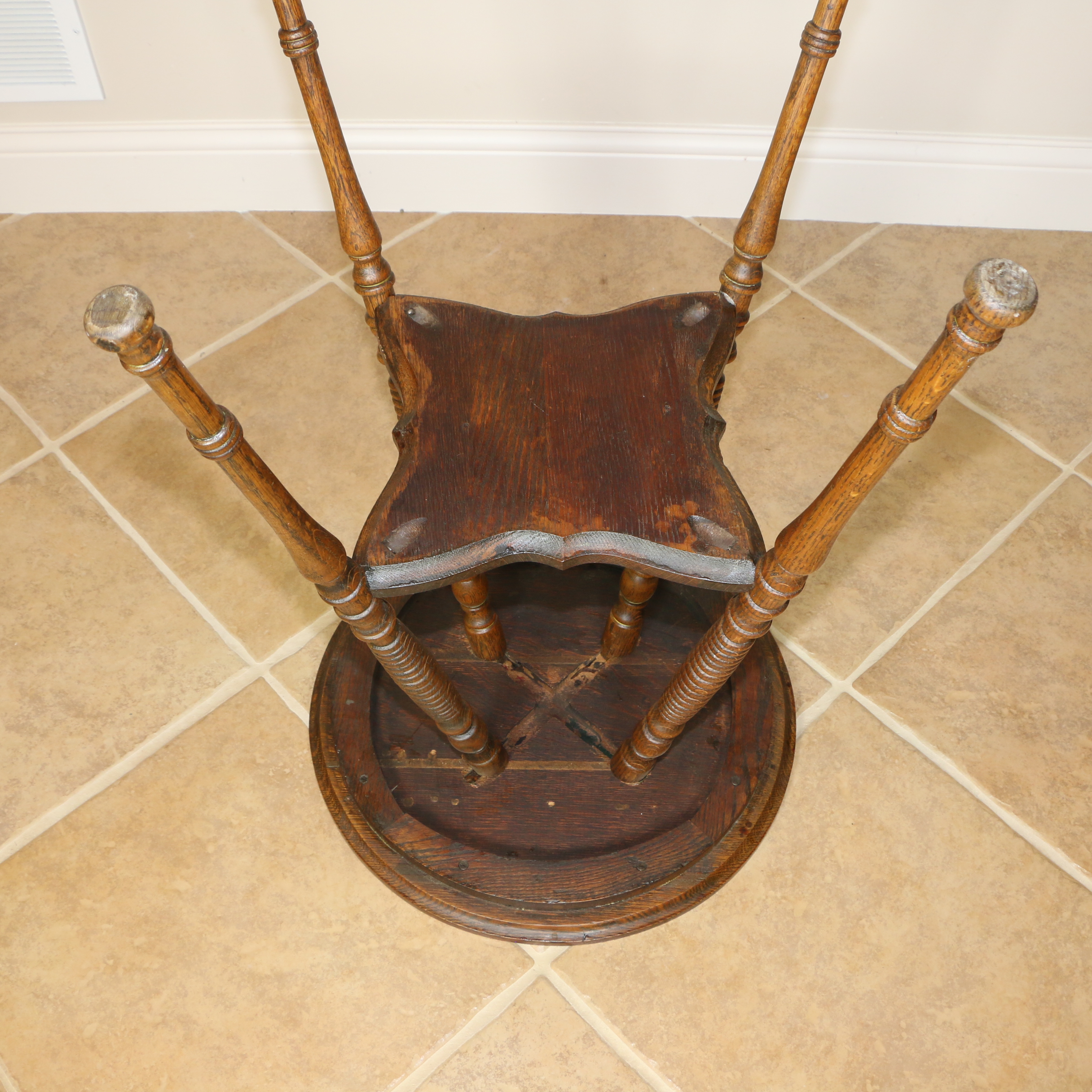 Victorian Oak Side Table with Spindle Legs