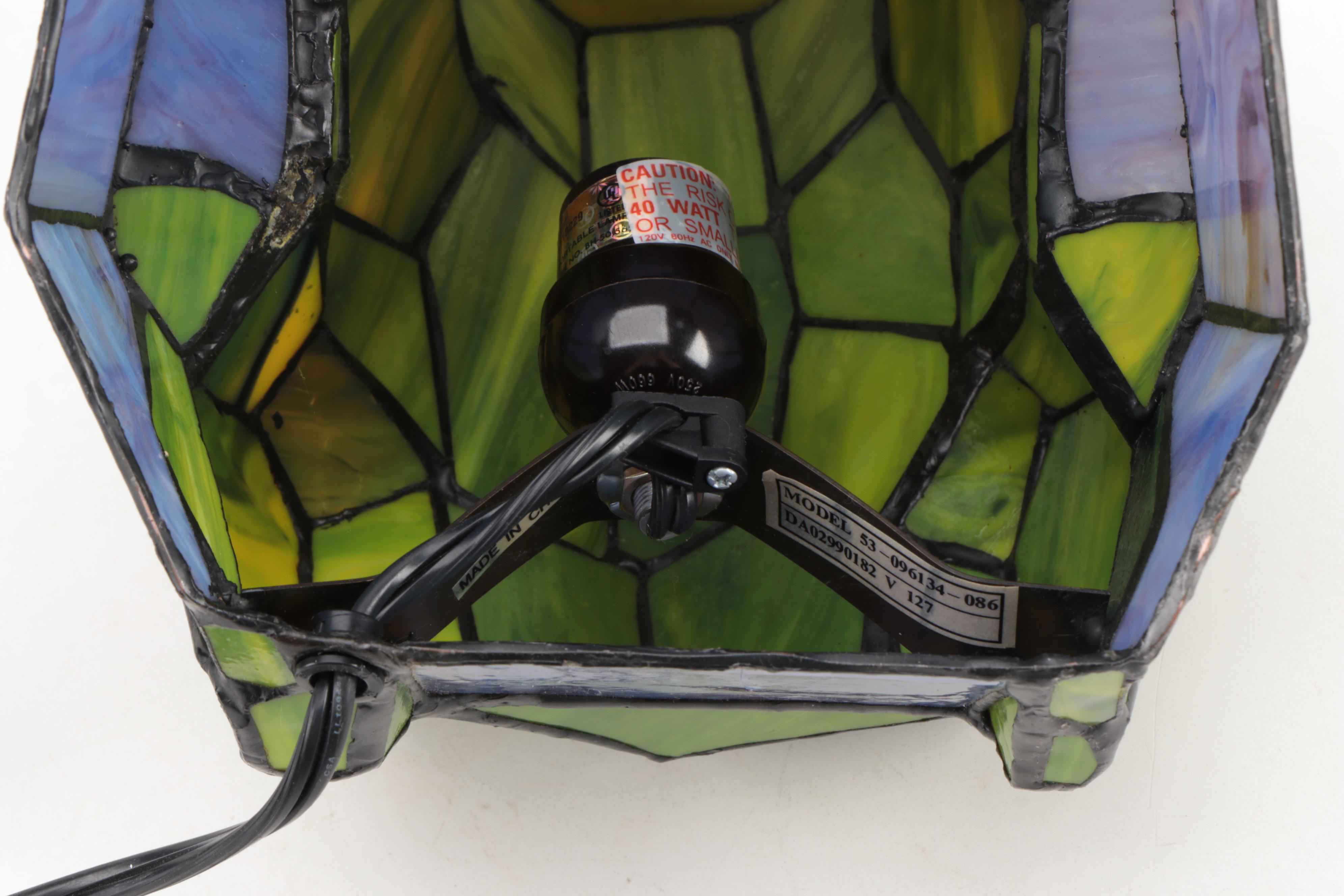 Stained Glass Frog Accent Lamp