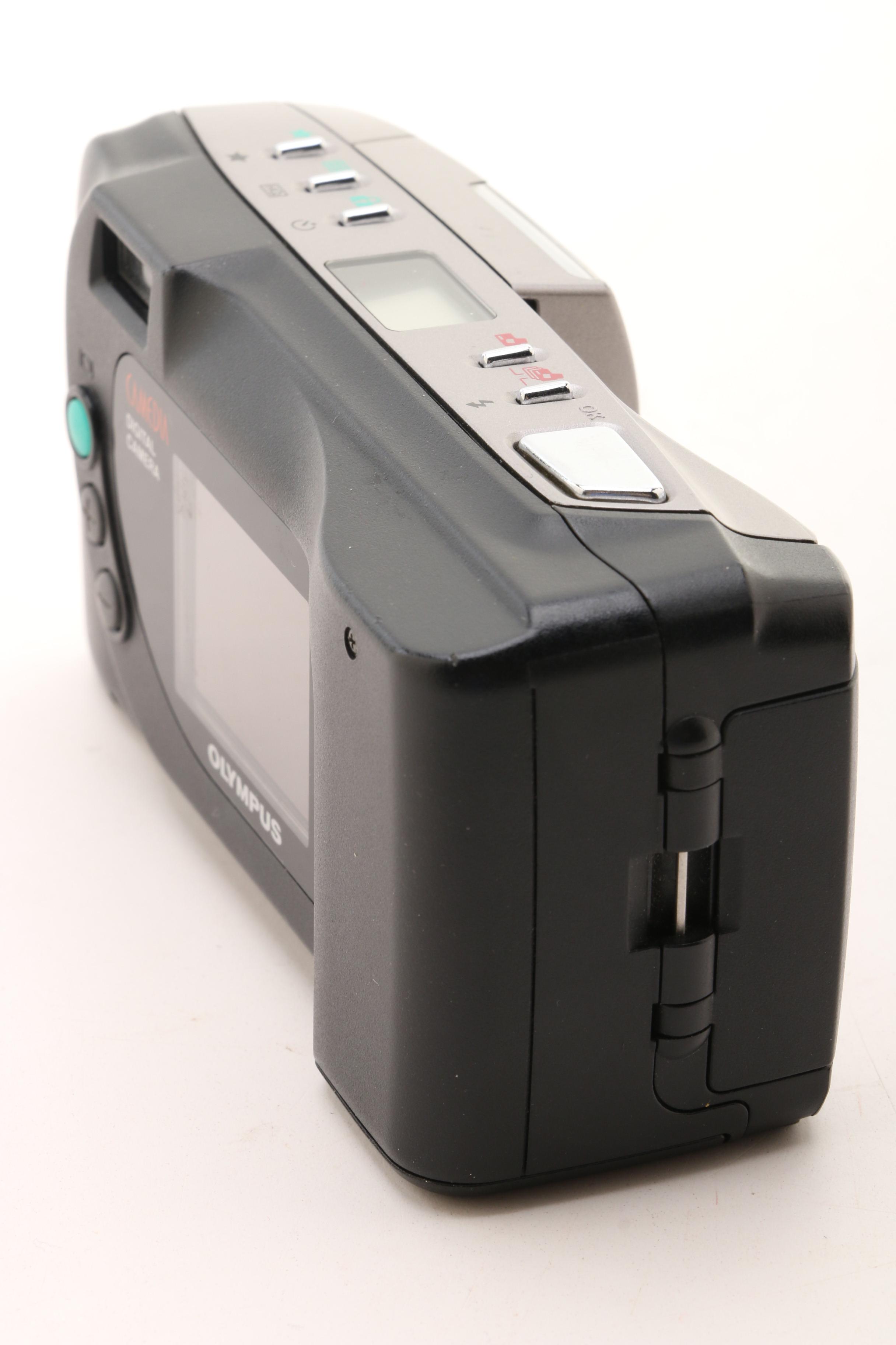 Olympus Camedia D-340R Digital Camera with Accessories