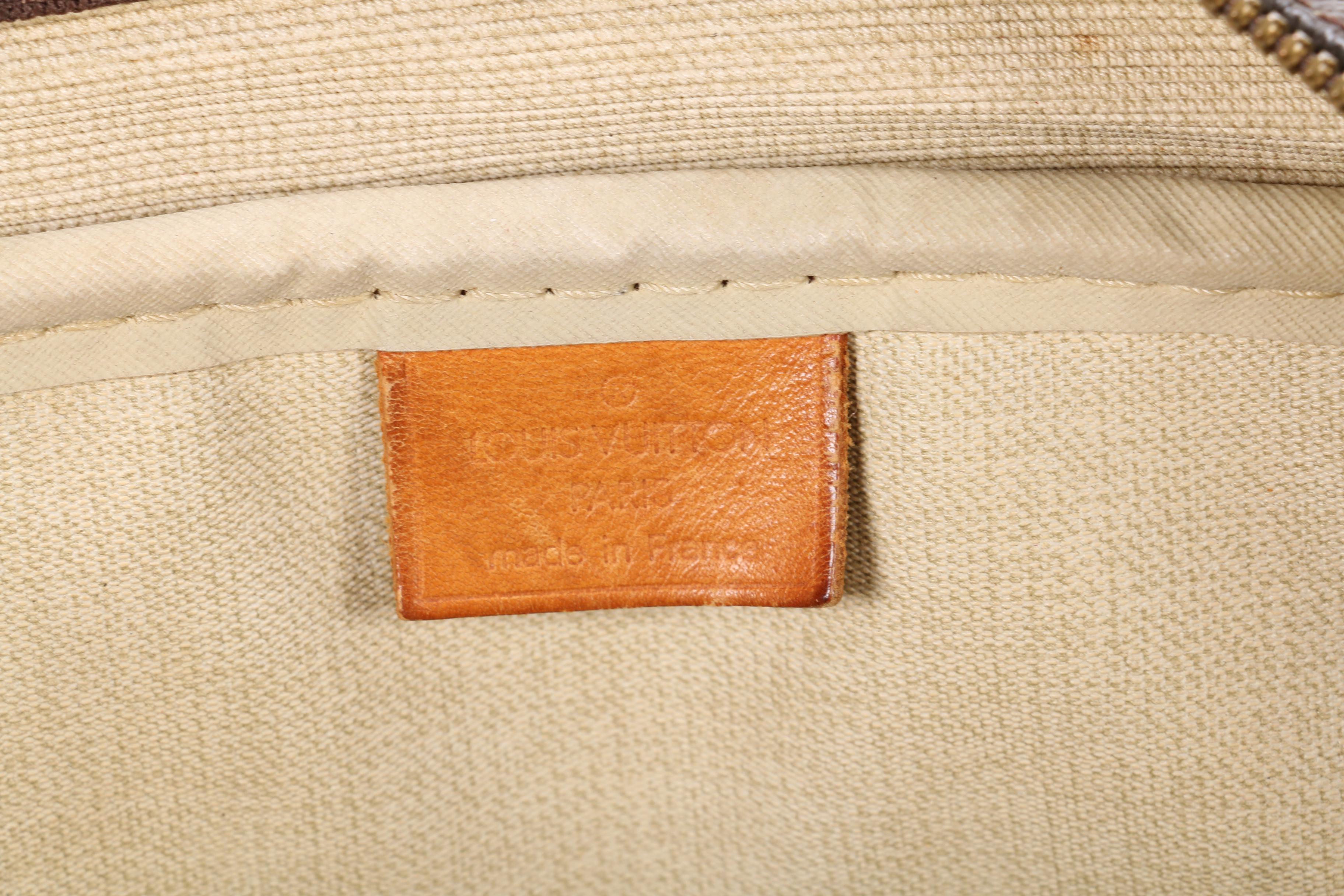 Louis Vuitton Deauville Travel Bag in Monogram Canvas and Vachetta