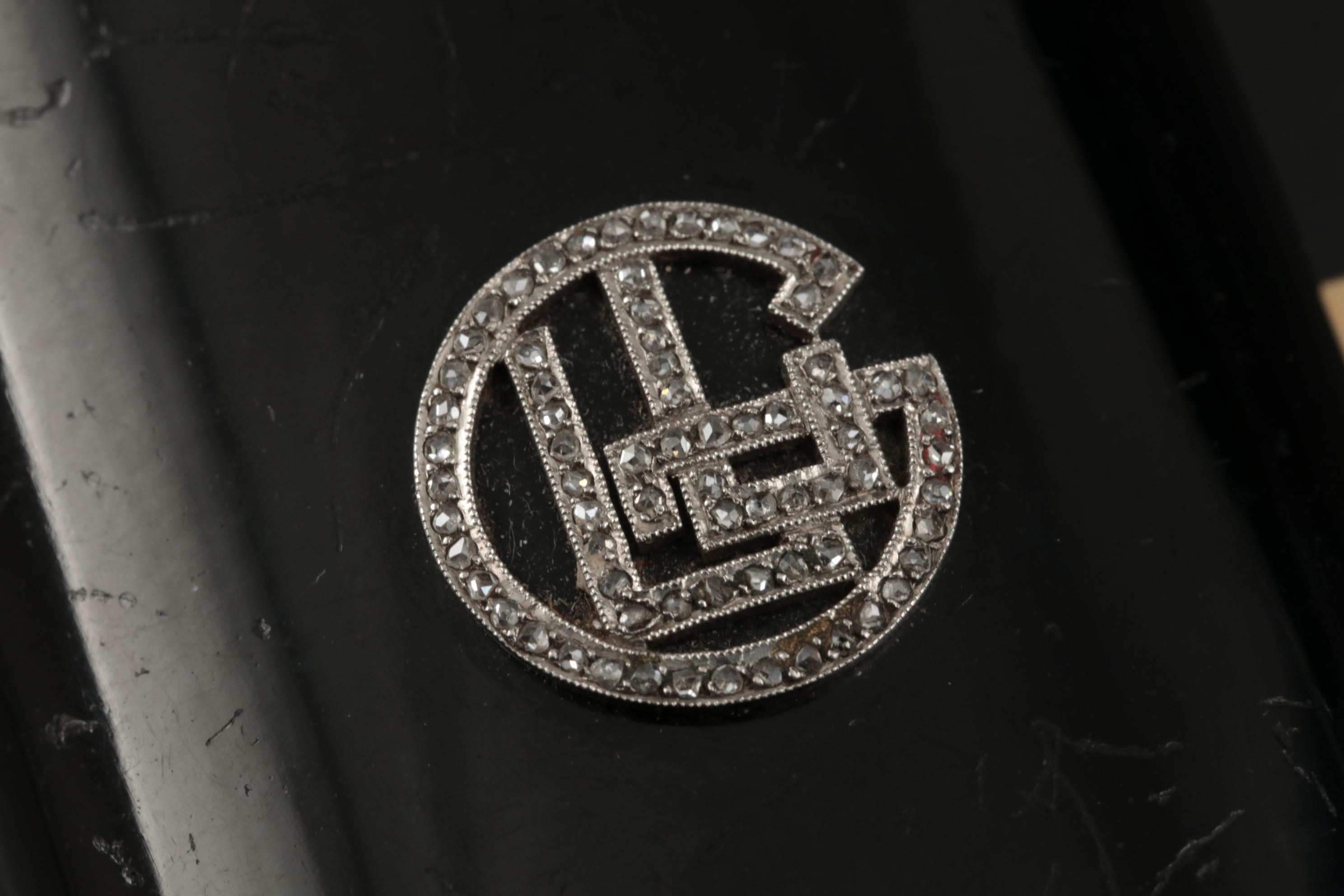 Strauss, Allard & Meyer Art Deco Enameled 18K Gold and Diamond Dance Bag, 1925