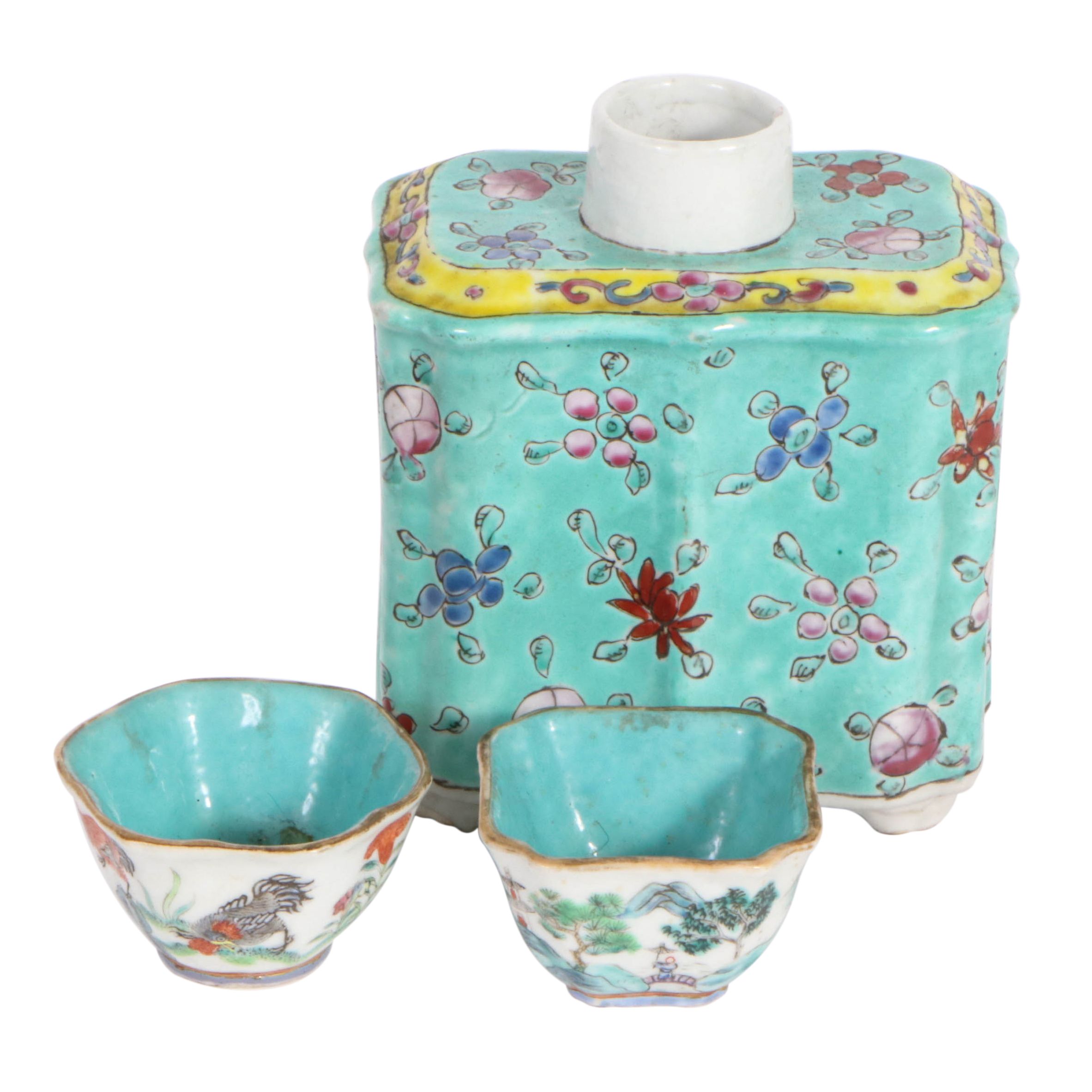 Tongzhi Dynasty Tea Bowls with Aqua Glaze Enameled Tea Caddy