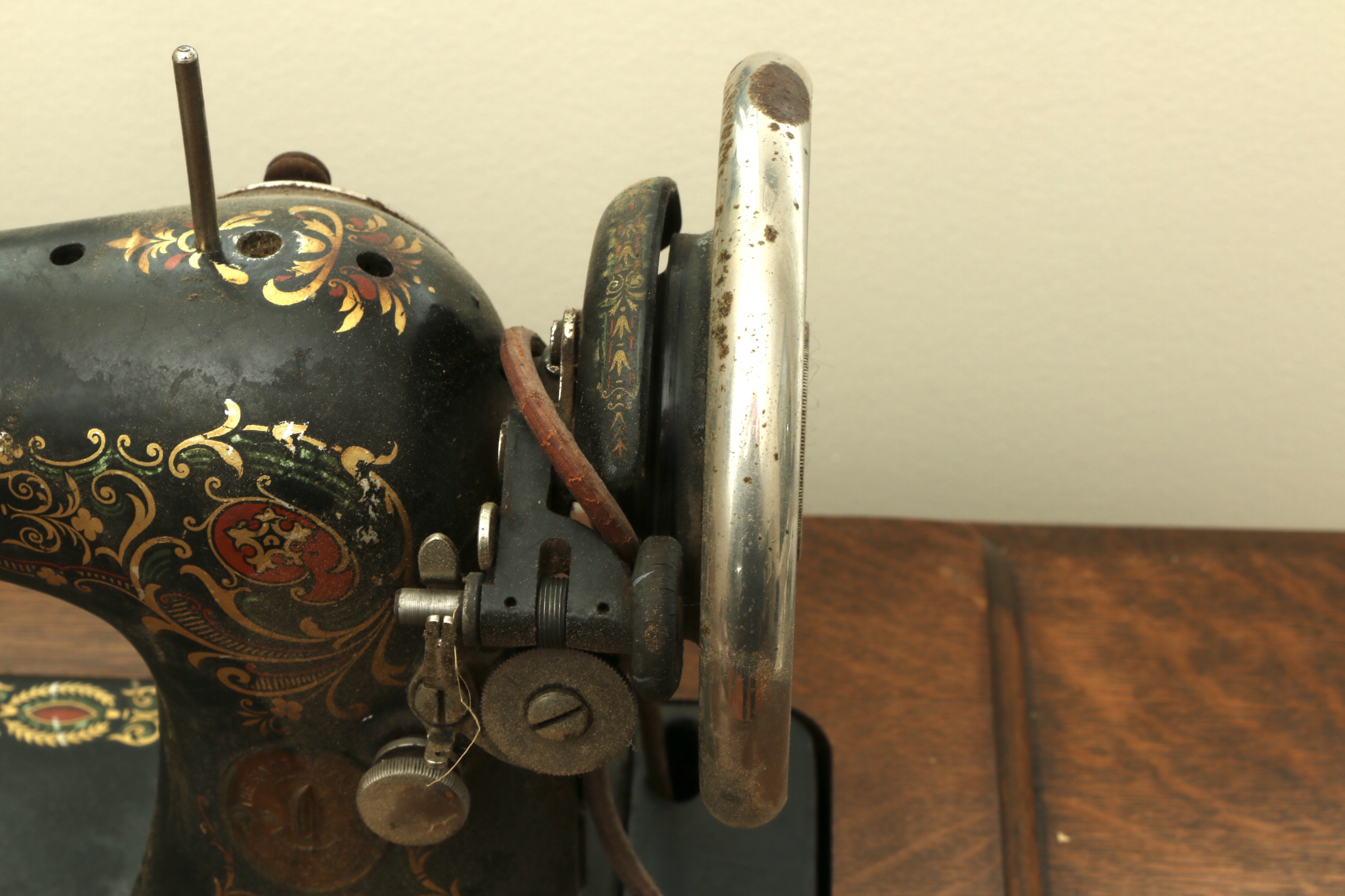Singer Manufacturing Co. Sewing Machine in Oak Cabinet, Iron Treadle Base, 1919