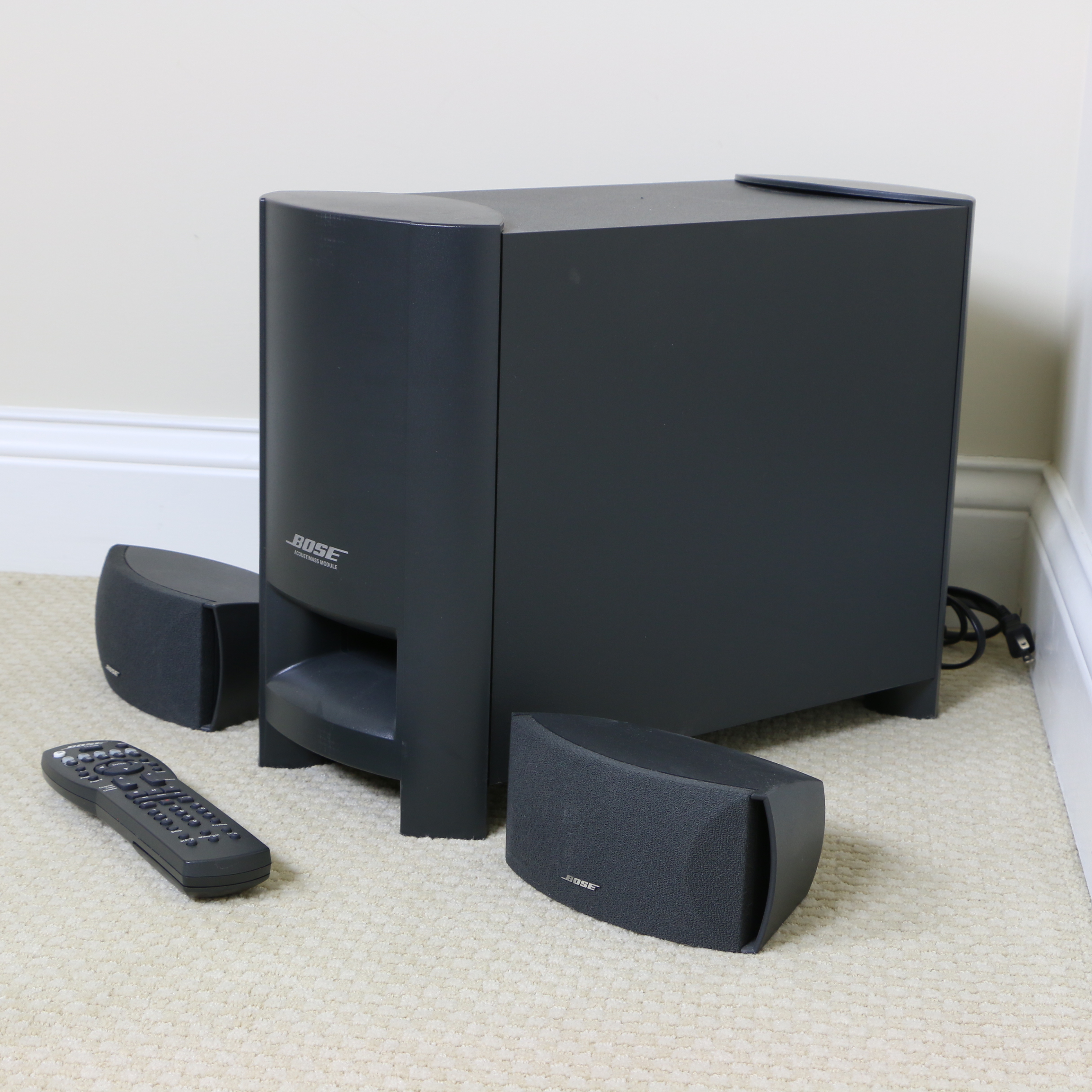 Bose CineMate Digital Home Theater Speaker System with Acoustimass Bass Module