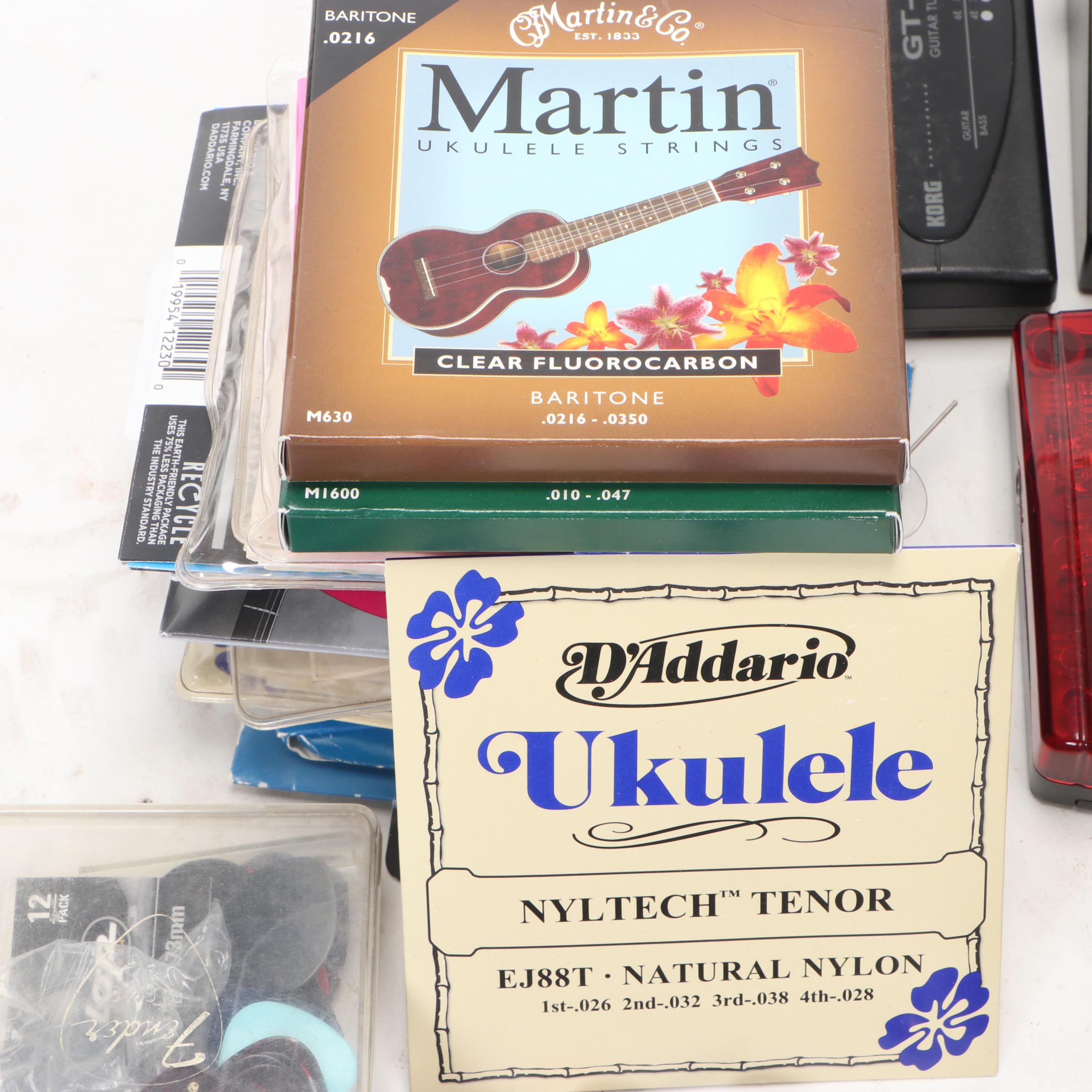 Peavey Audition 110 Amp and Boss Chorus Pedal with Accessories