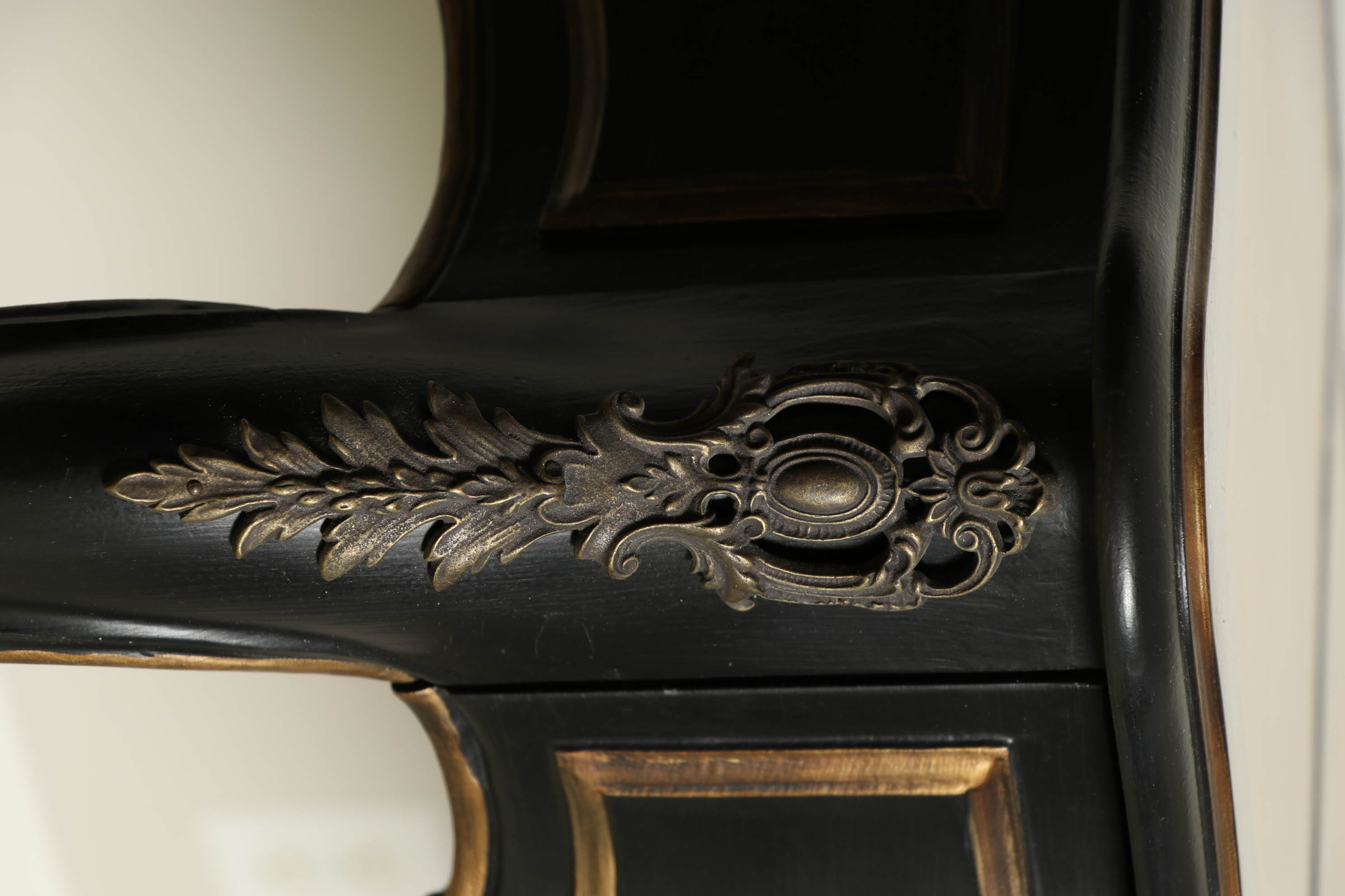 Drexel Heritage Louis XV Style Embossed Leather Top Black Desk