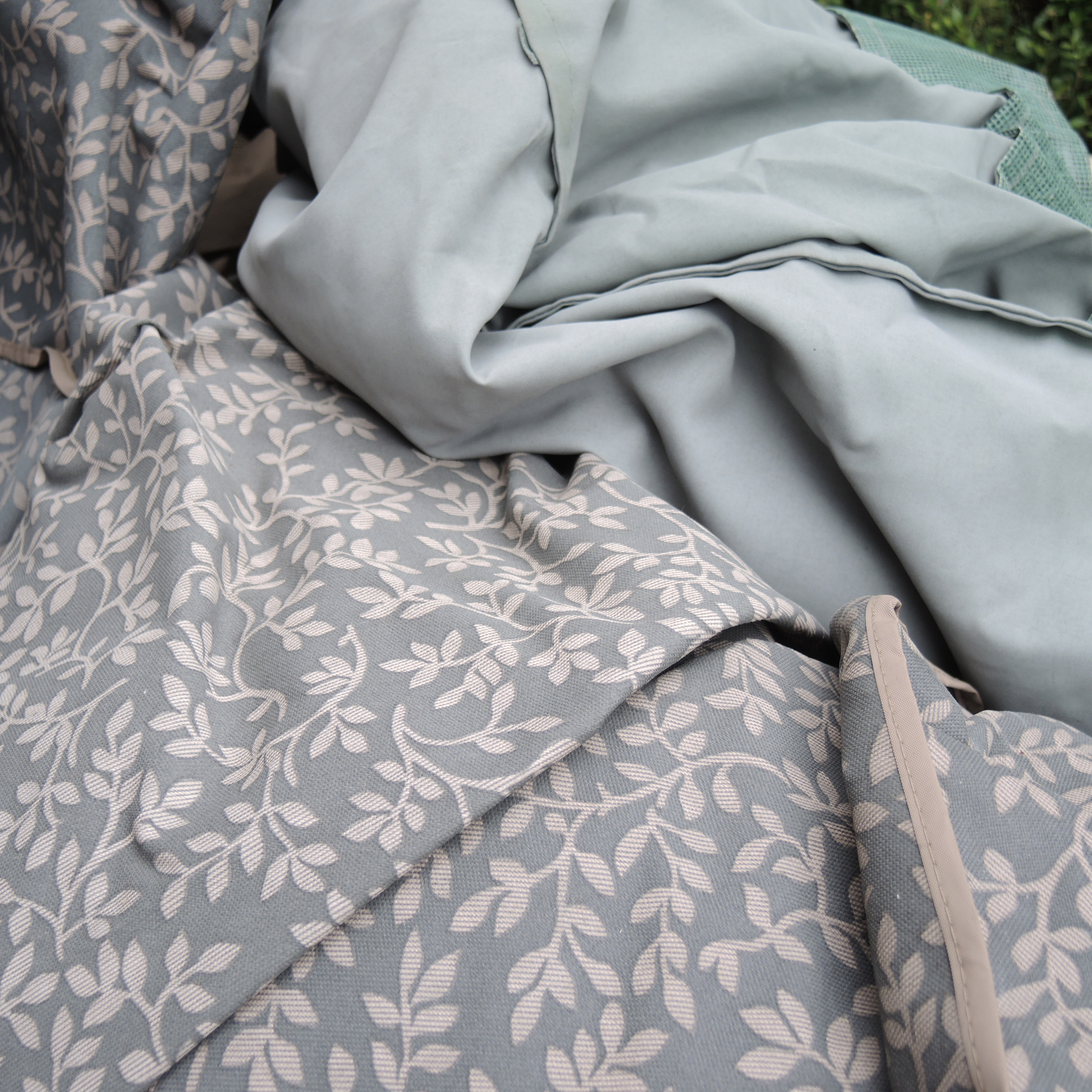 Landgrave Cast Classics Patio Dining Set with Cushions and Sunbrella Umbrella