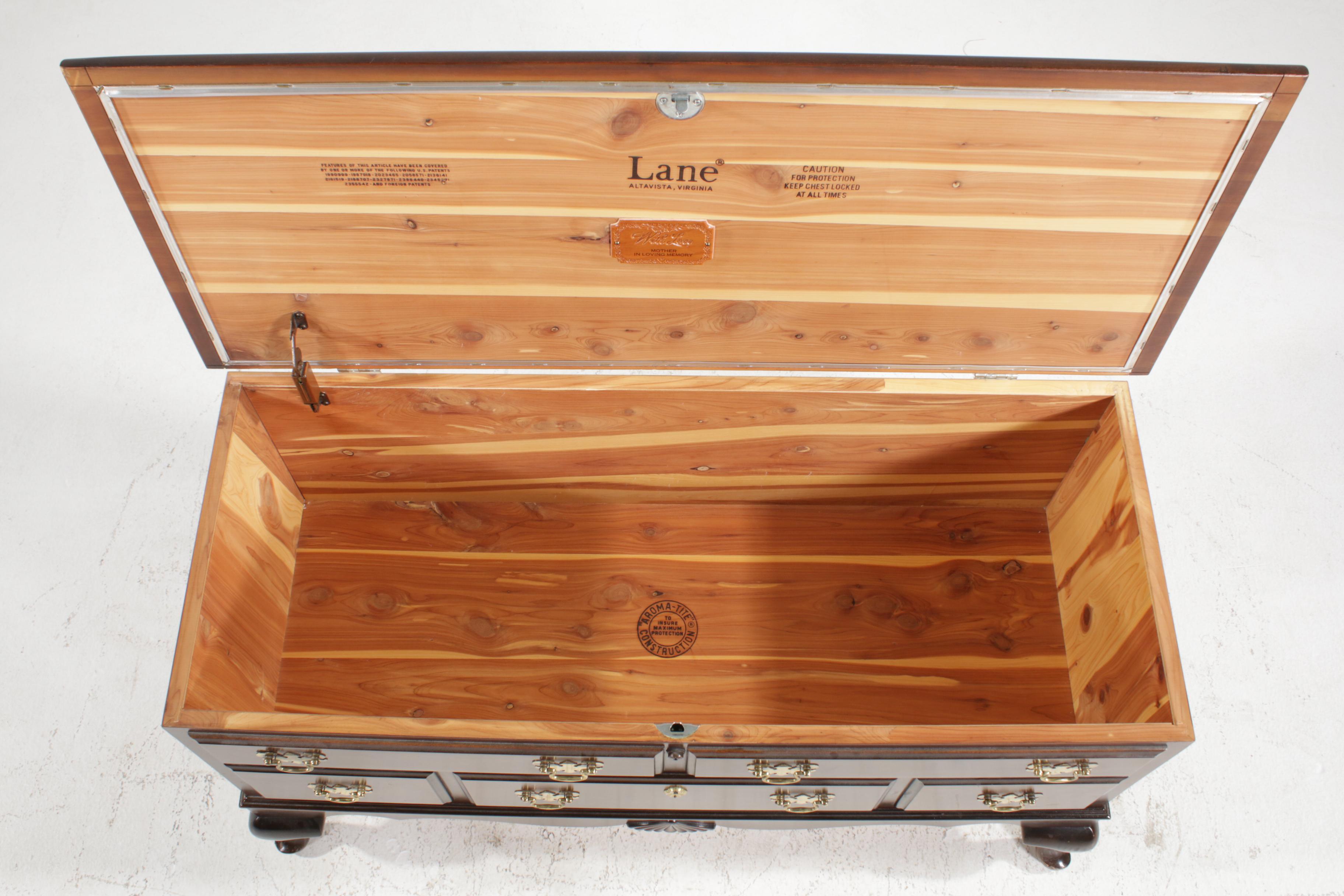 Lane Aromatite Queen Anne Style Cedar Chest