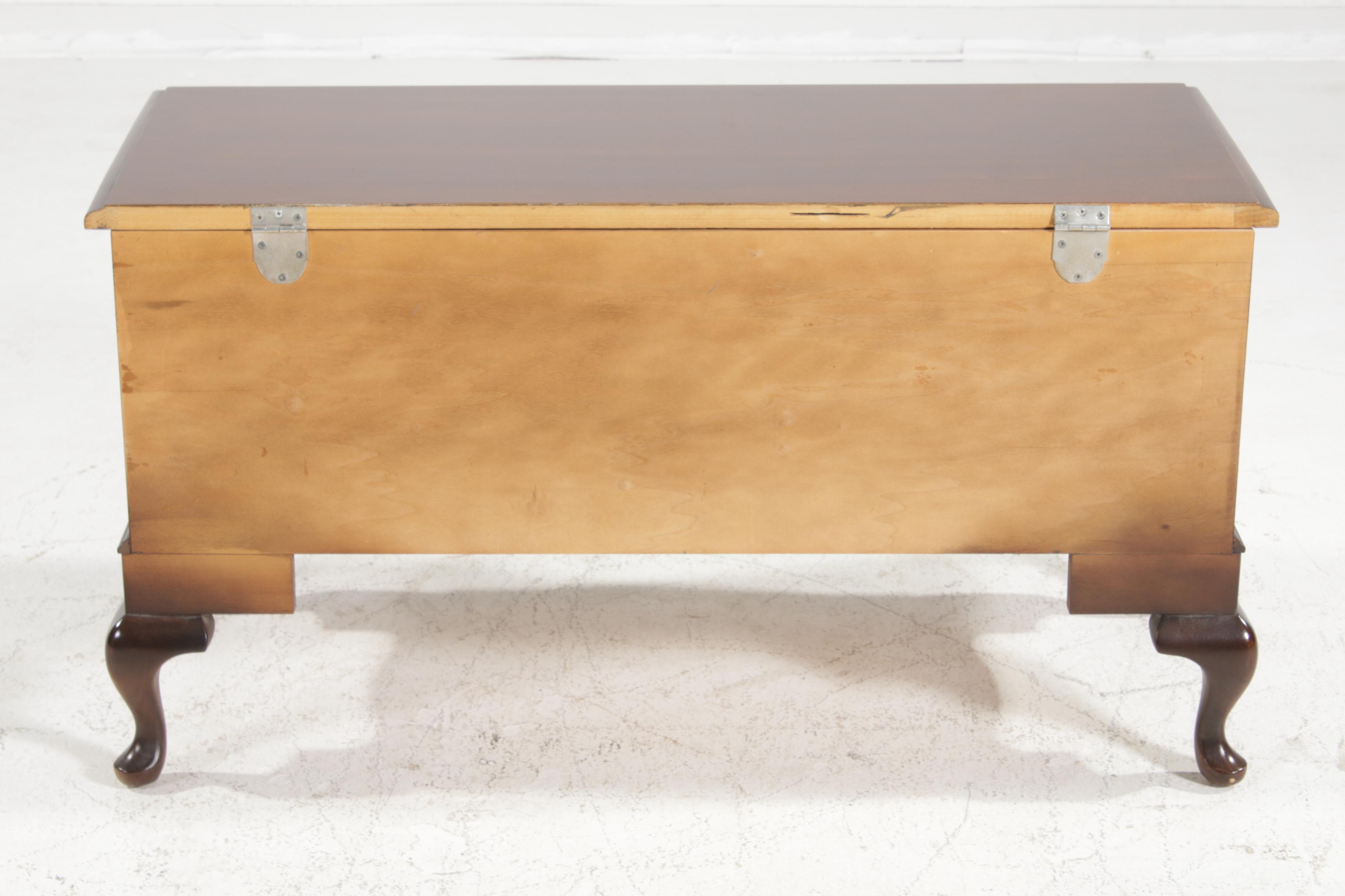 Lane Aromatite Queen Anne Style Cedar Chest