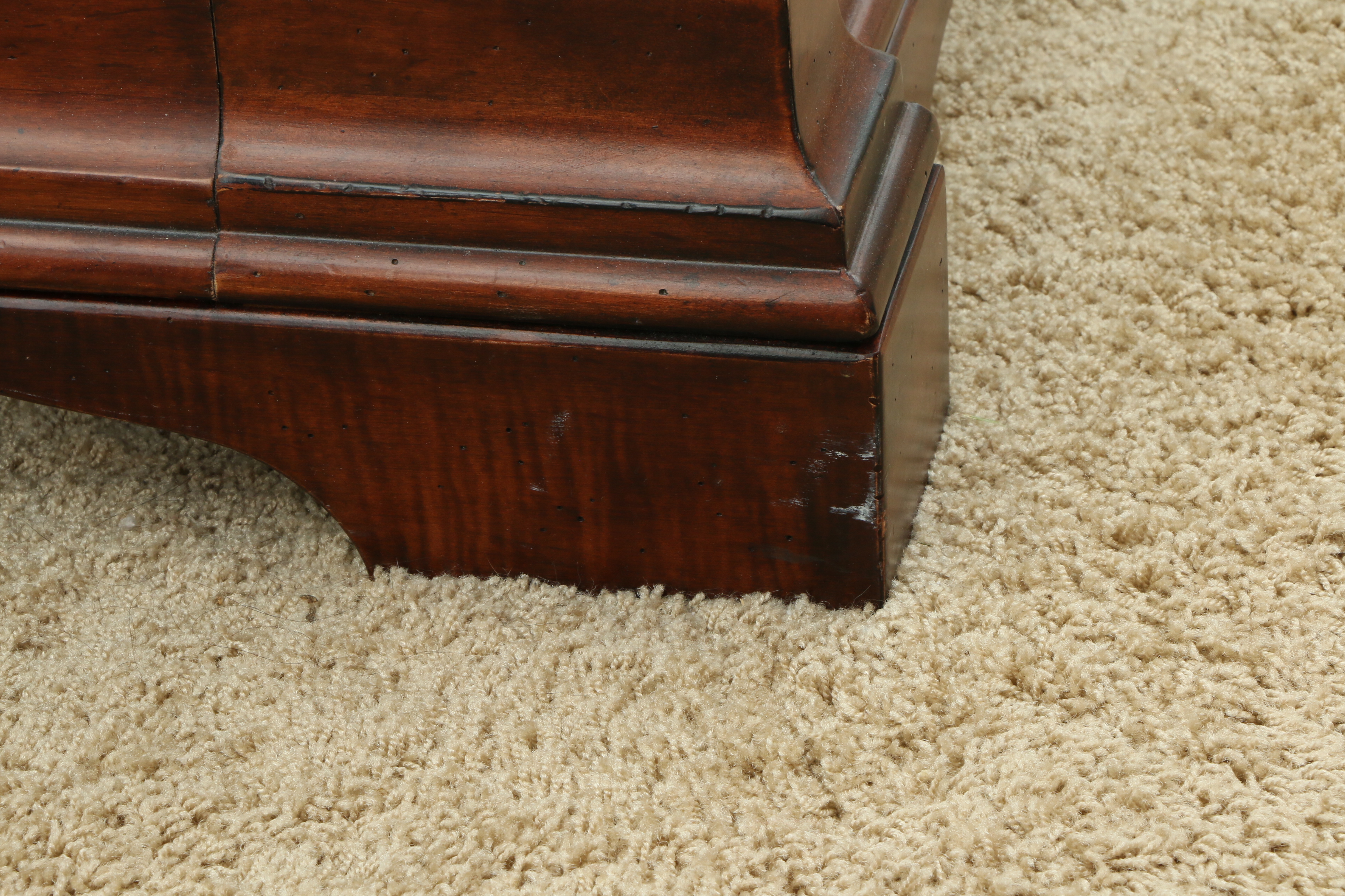 Henredon Mahogany Stained King Size Sleigh Bed Frame