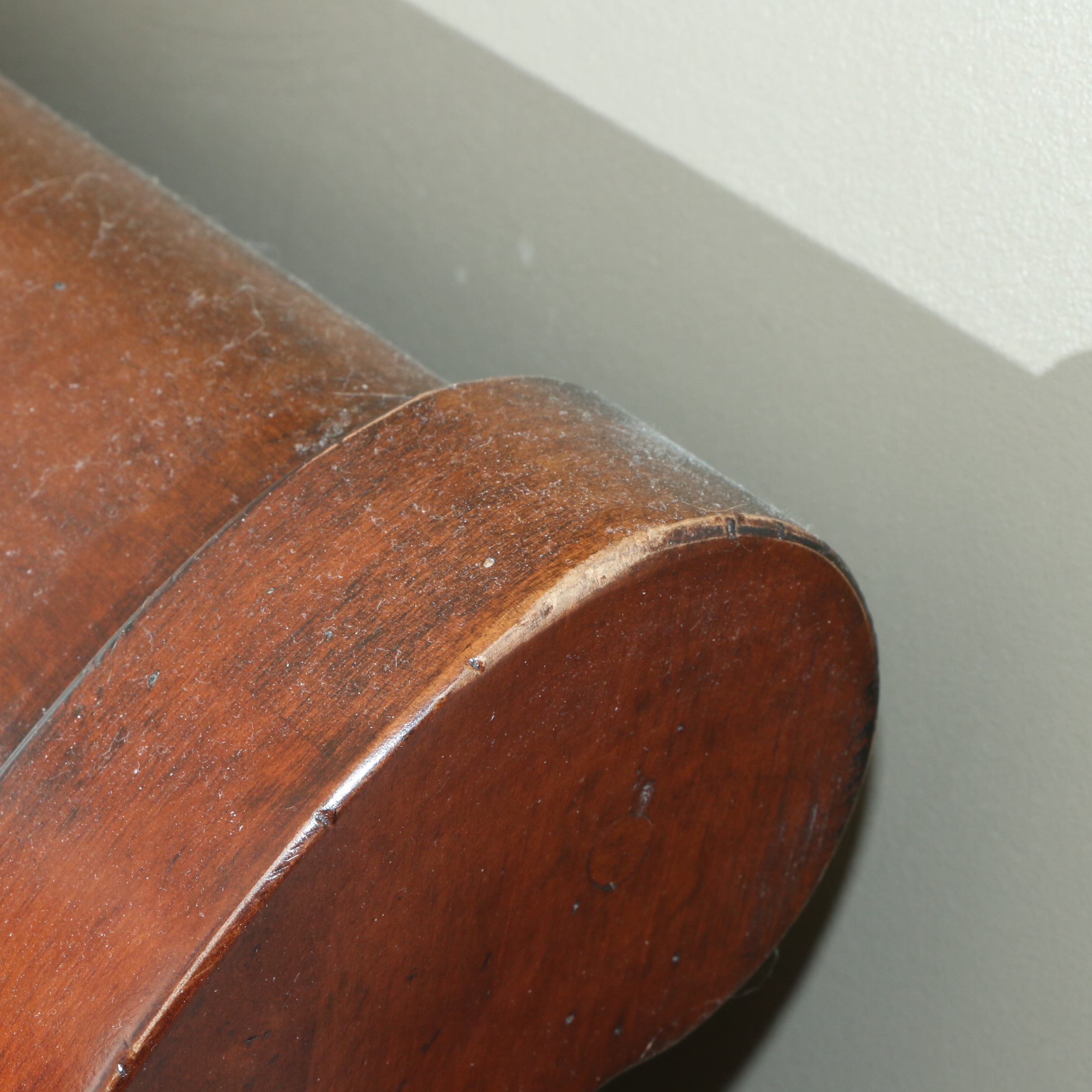 Henredon Mahogany Stained King Size Sleigh Bed Frame