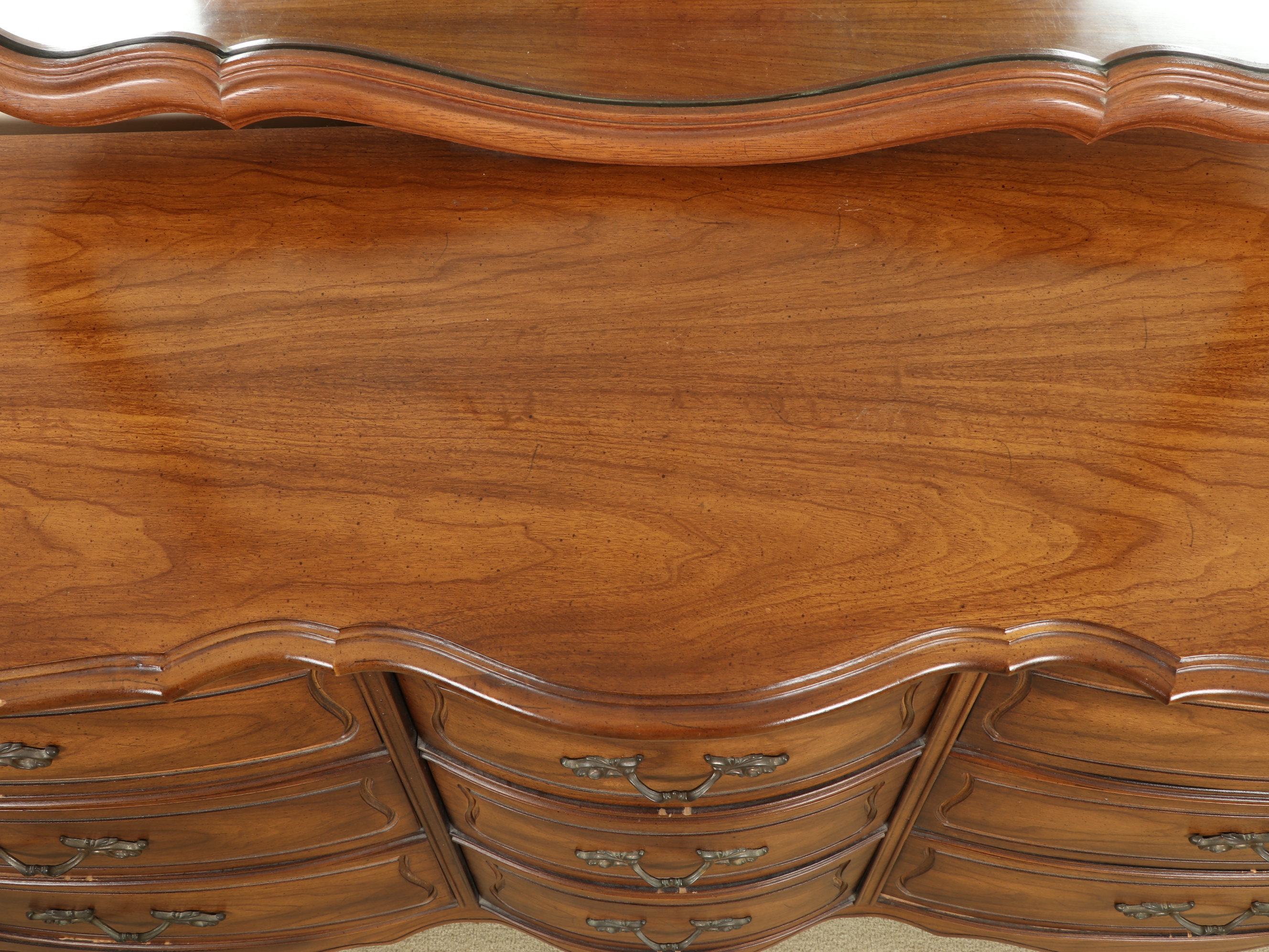 Broyhill French Provincial Louis XV Style Dresser with Mirror, Late 20th Century