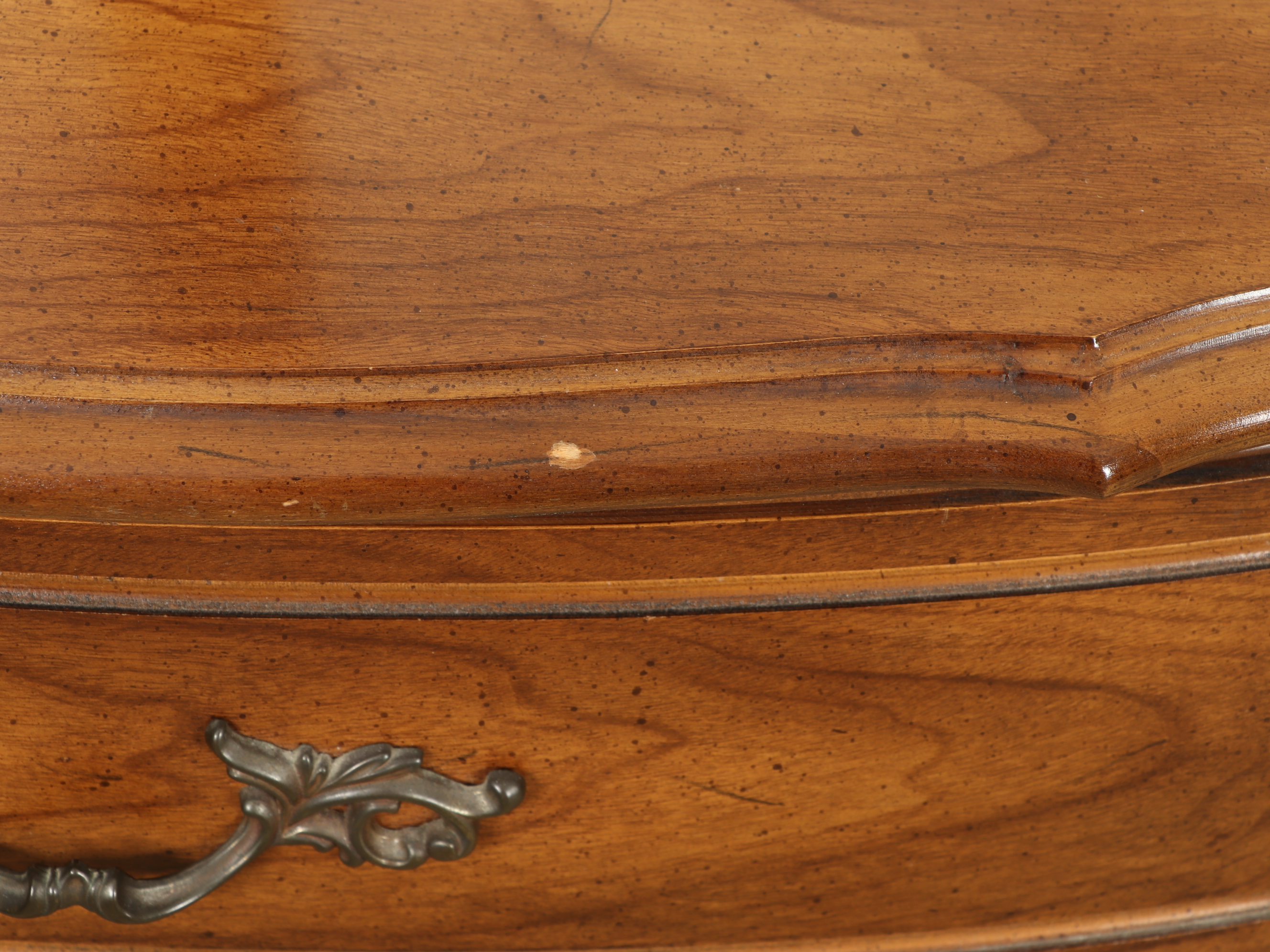 Broyhill French Provincial Louis XV Style Dresser with Mirror, Late 20th Century