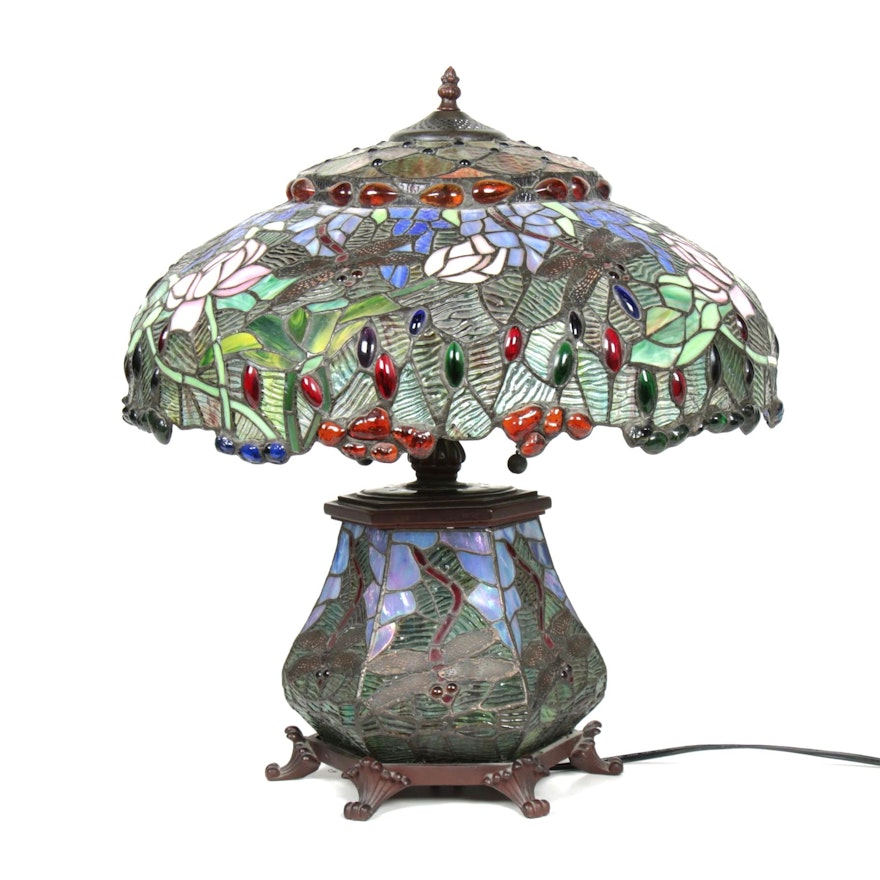 Tiffany Style Stained Glass Table Lamp with Illuminated Stained Glass Body