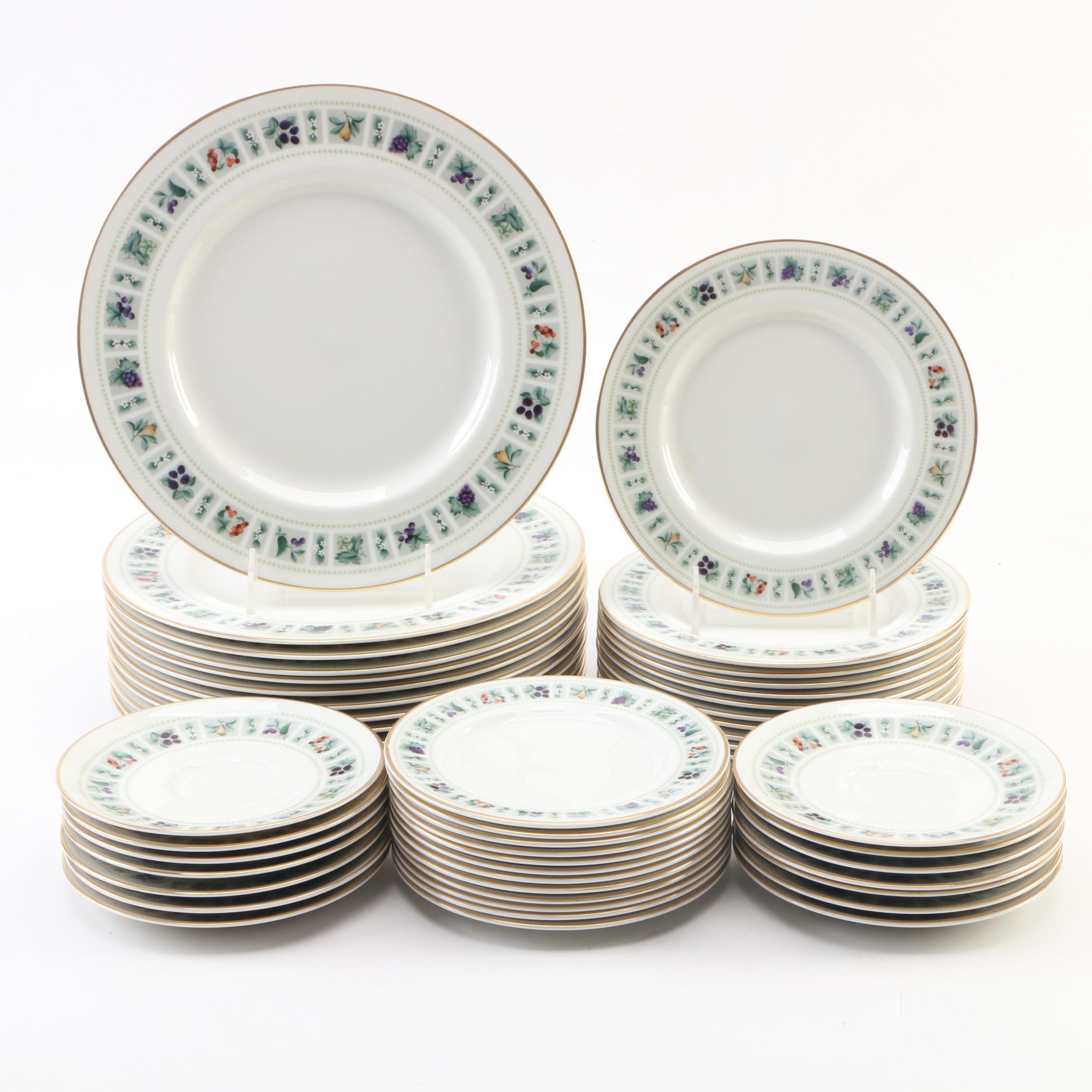 English Royal Doulton Ceramic "Tapestry" Dinnerware Set, Late 20th Century
