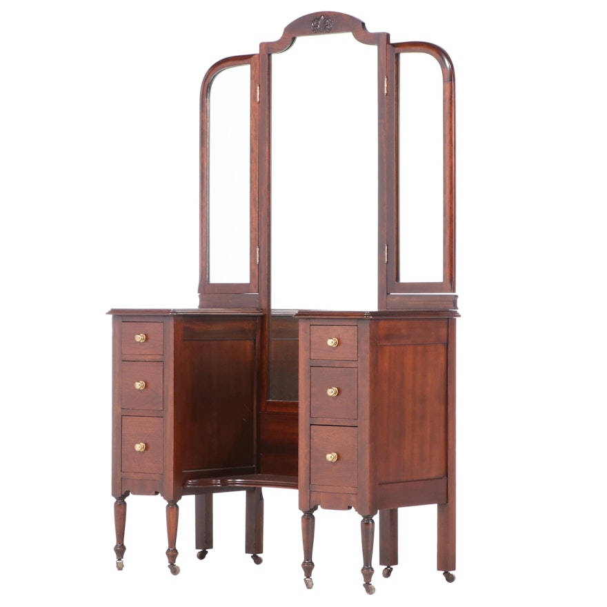 Lenoir Furniture Corporation Vanity Dresser, Mid to Late 20th Century