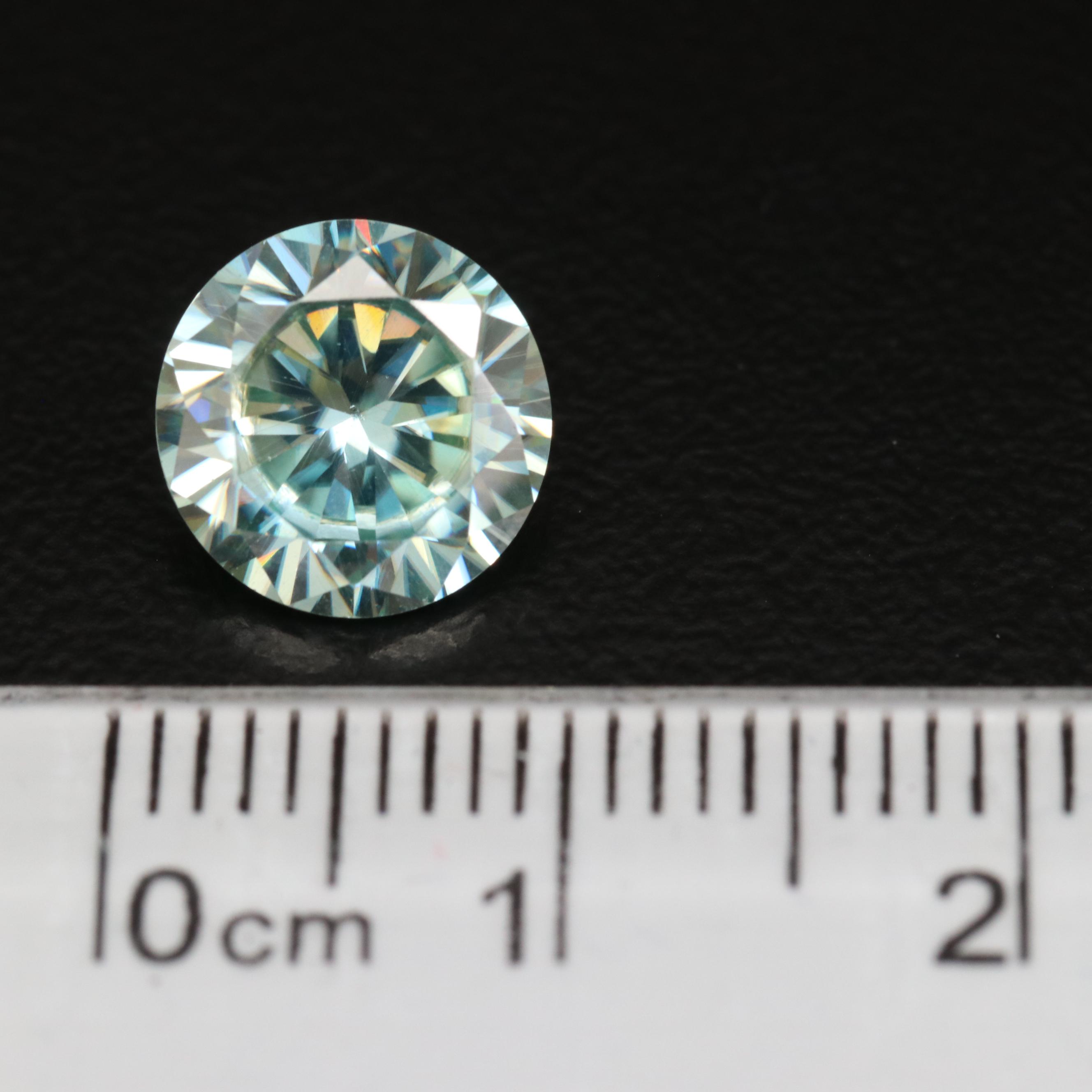 Loose Round Faceted Moissanite