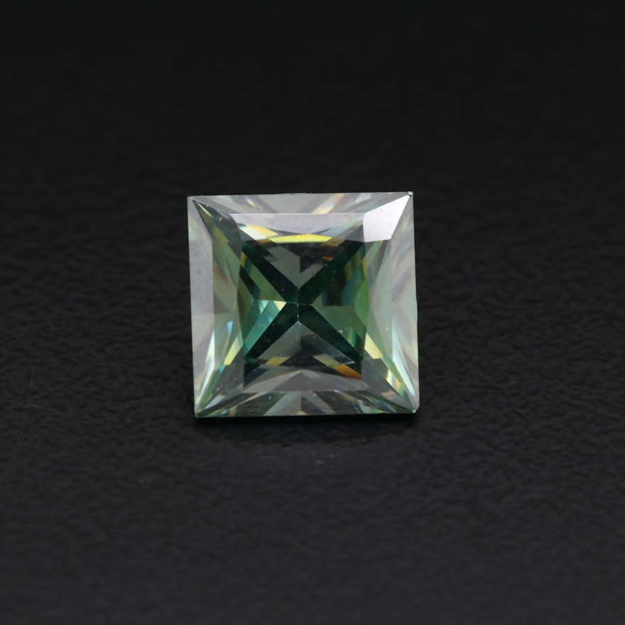 Loose Laboratory Grown Square Faceted Moissanite