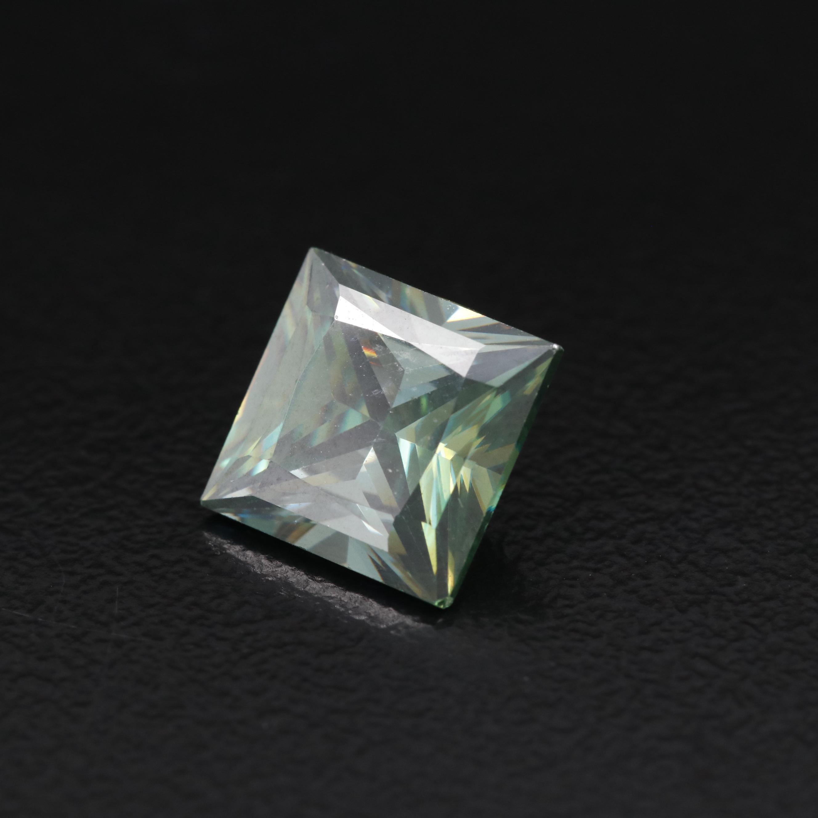 Loose Laboratory Grown Square Faceted Moissanite