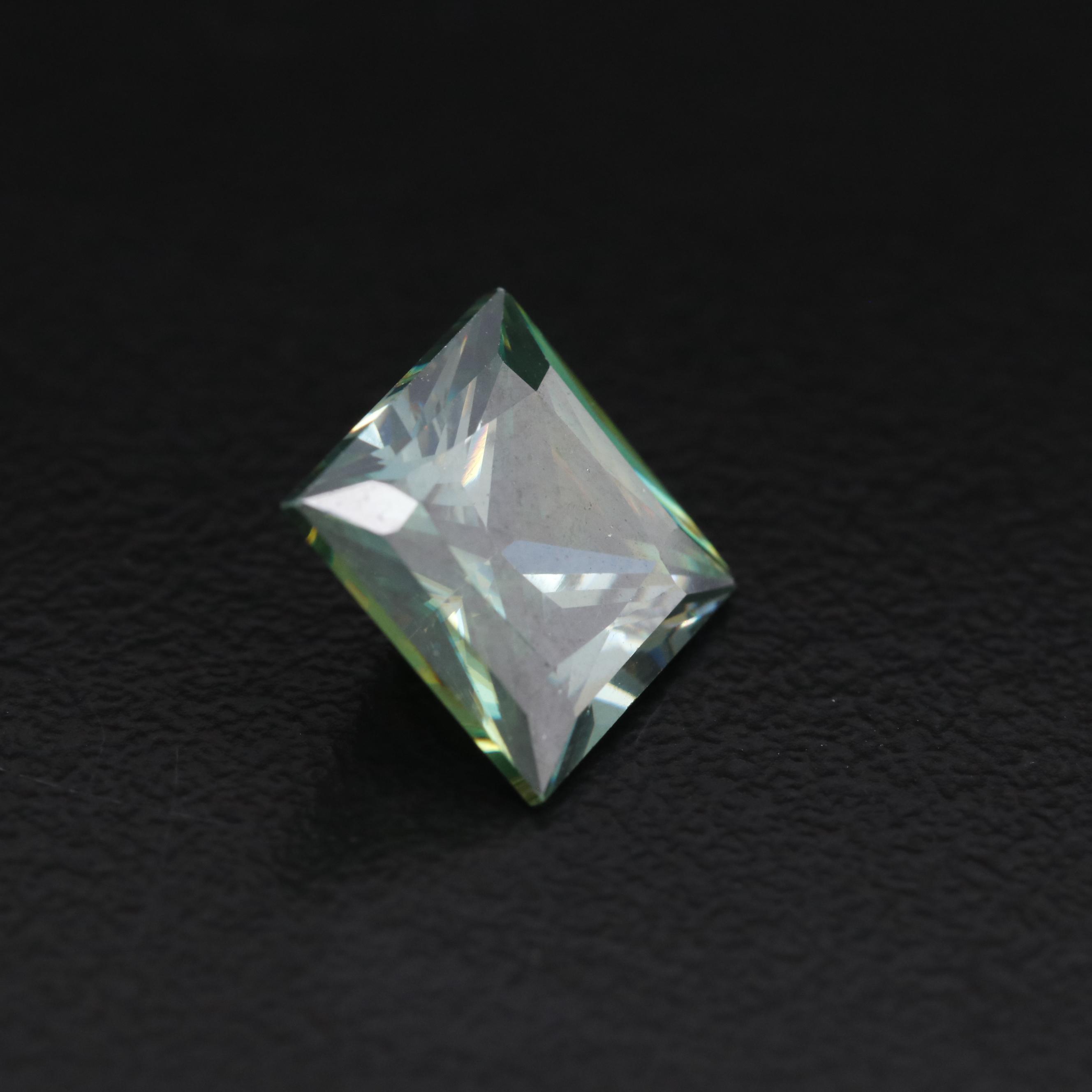 Loose Laboratory Grown Square Faceted Moissanite