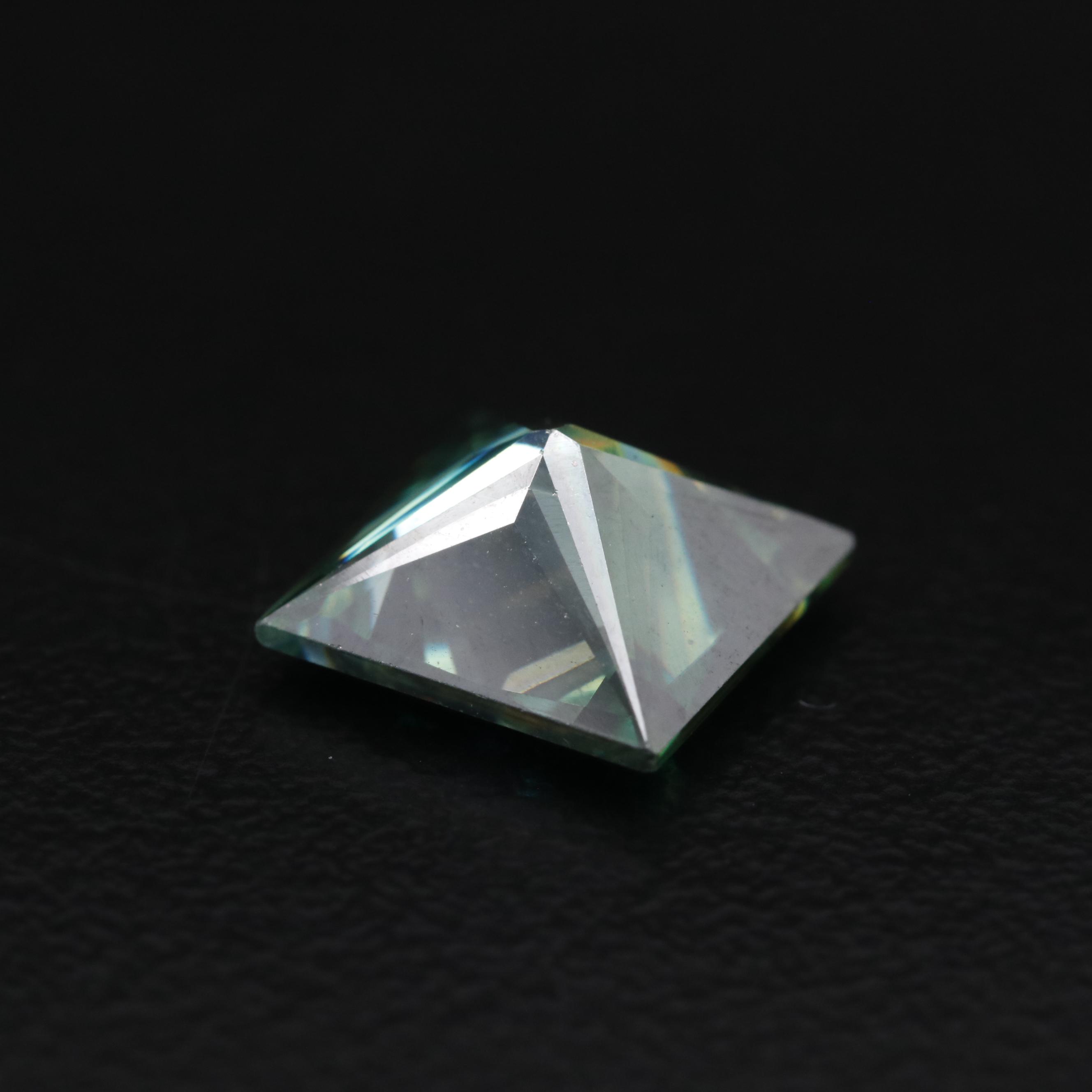 Loose Laboratory Grown Square Faceted Moissanite
