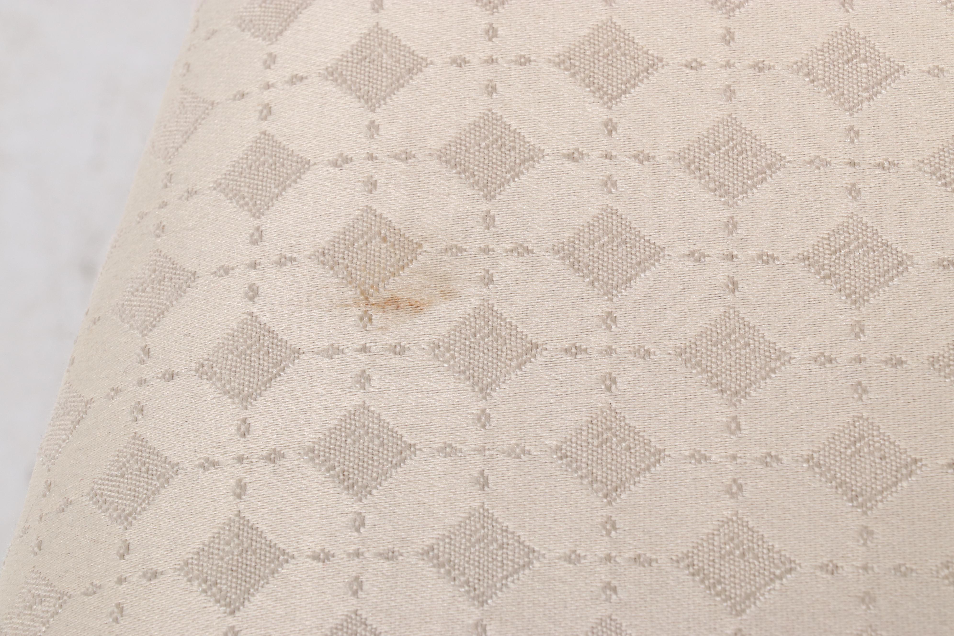 Universal Furniture Double Pedestal Dining Table and Chairs