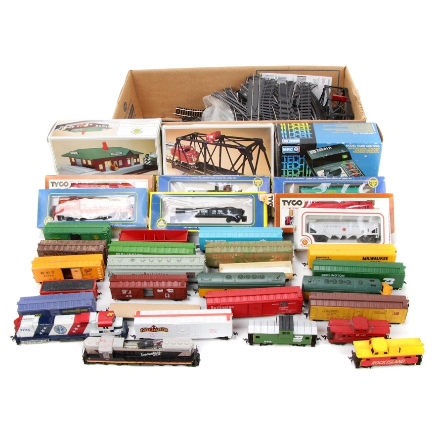 HO Scale Train Set, Late 20th Century