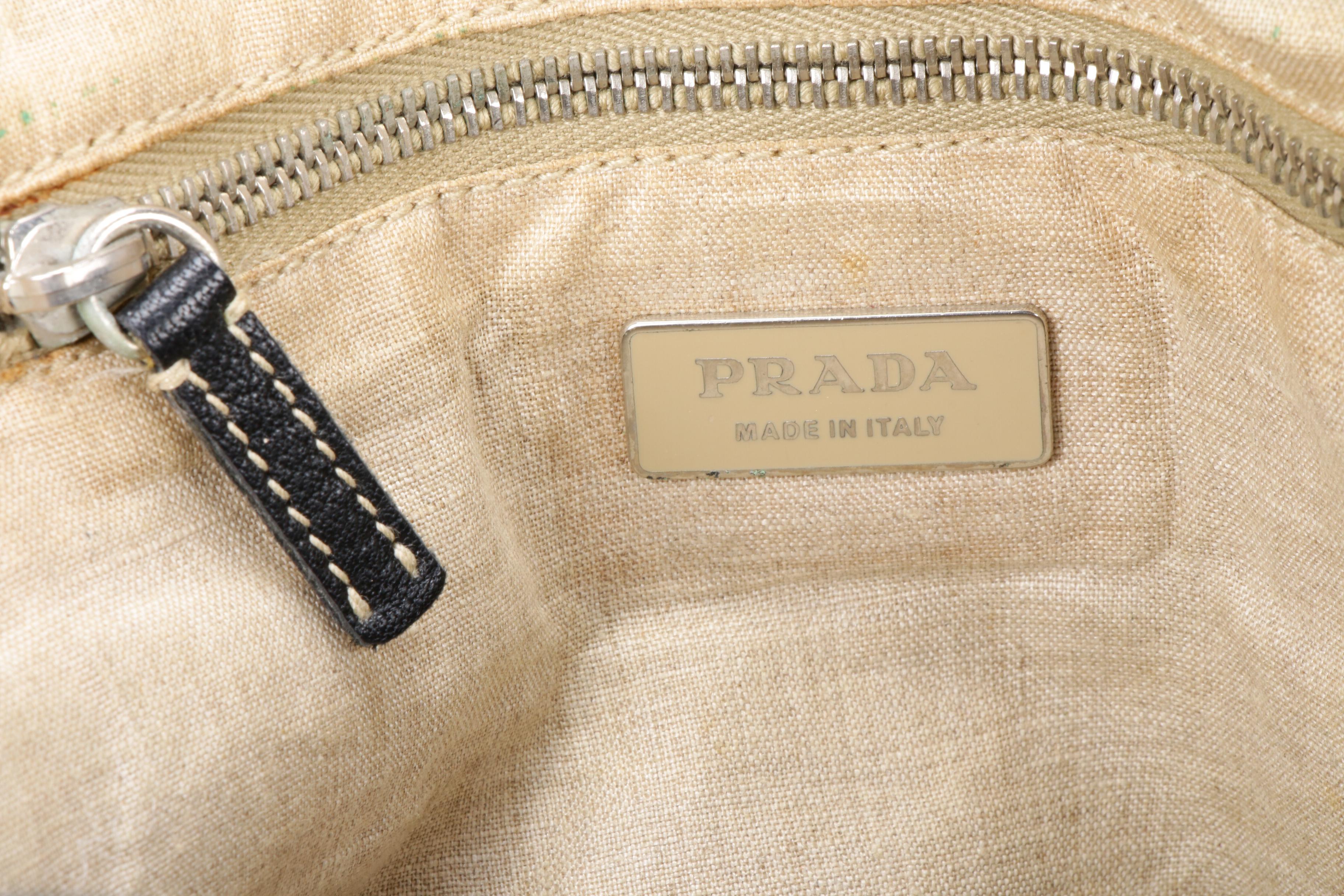 Prada Shoulder Bag in Black Grained Leather with Contrast Stitching