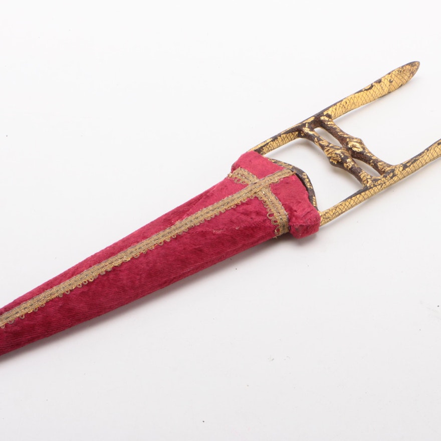 Indian Moghul Tiger Hunting Knife with Velvet, Late 19th Century