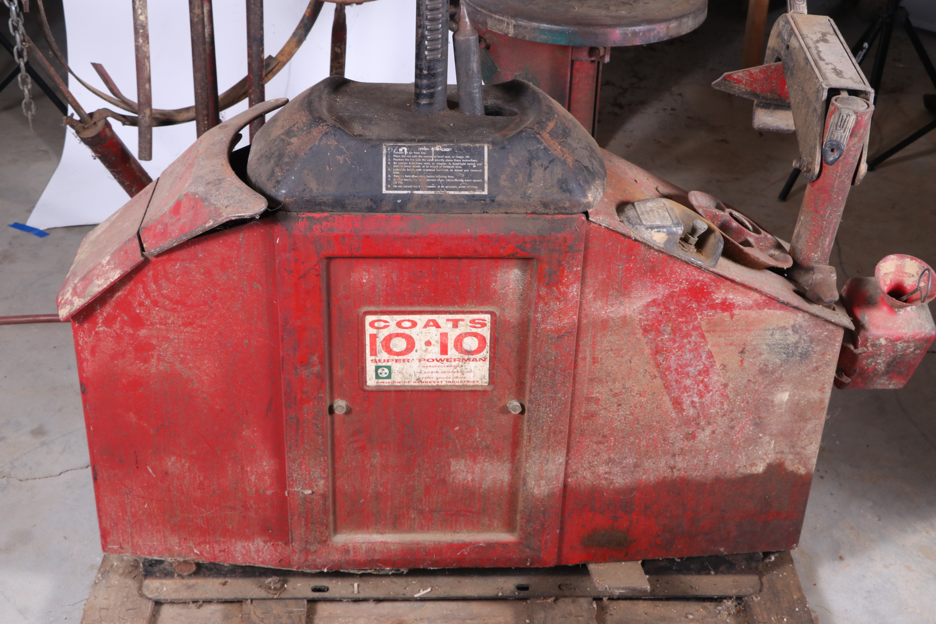 Coats 10-10 "Super Powerman" Pneumatic Vehicle Tire Changer, Accessories