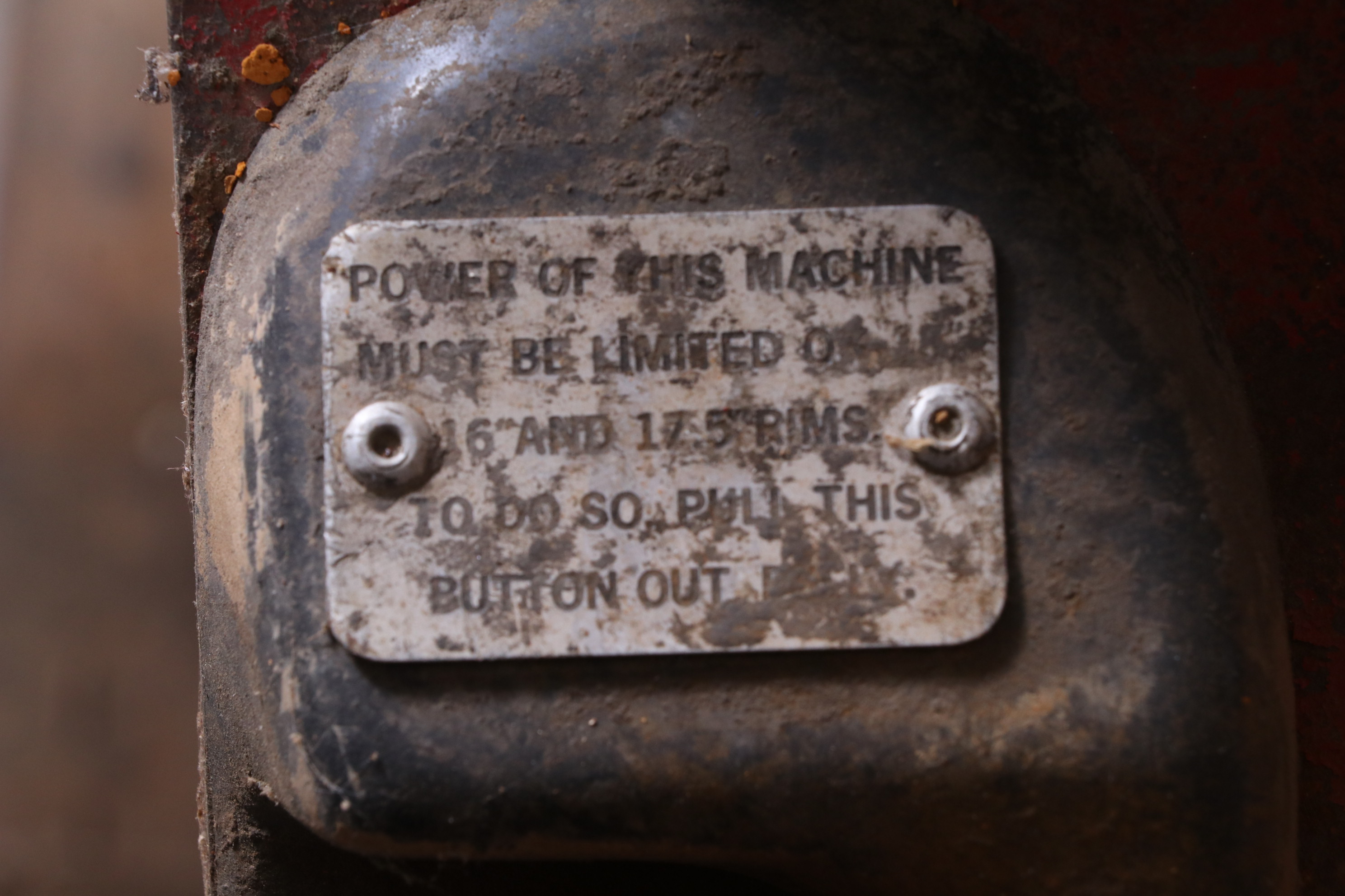 Coats 10-10 "Super Powerman" Pneumatic Vehicle Tire Changer, Accessories