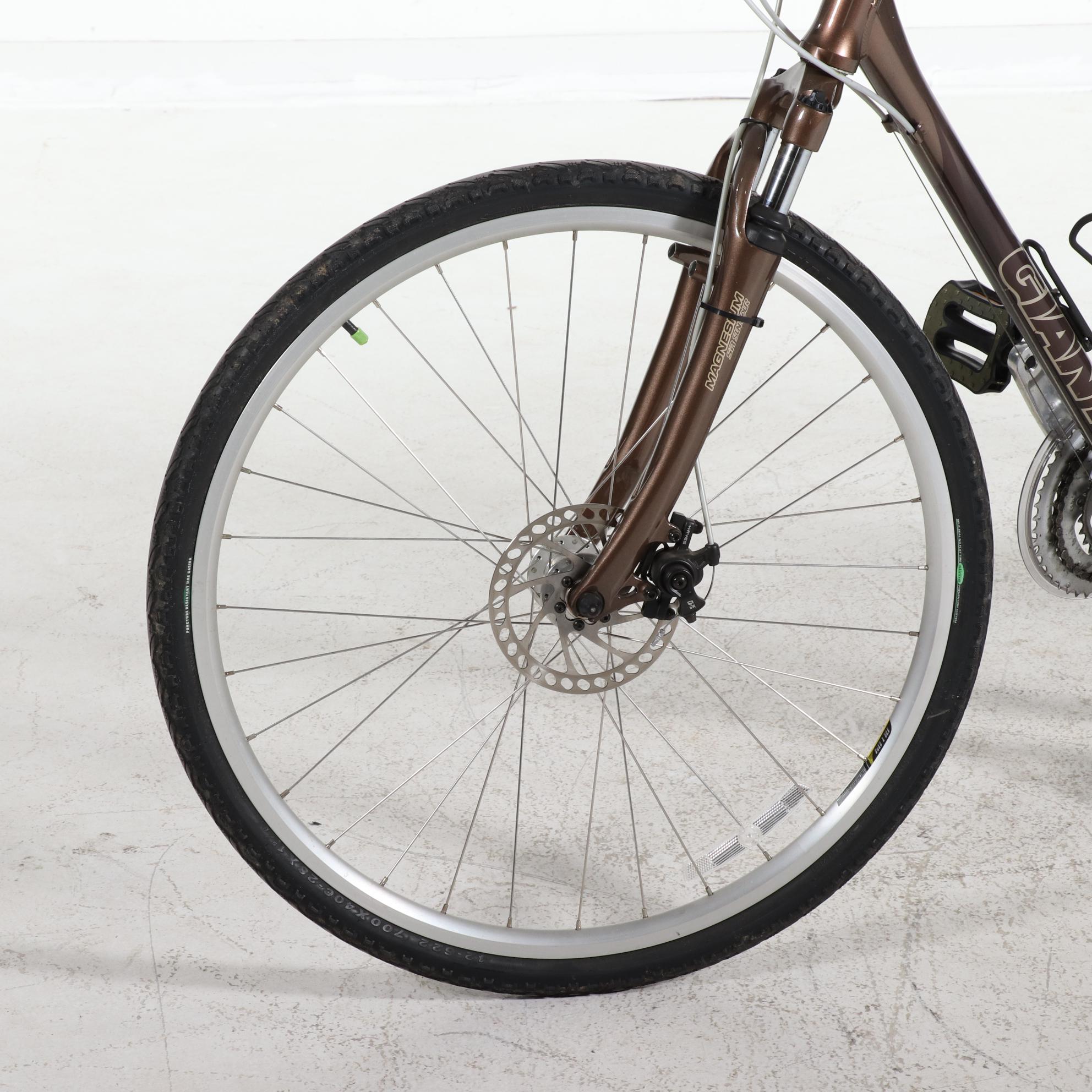 Giant Cypress LX Hybrid Bicycle