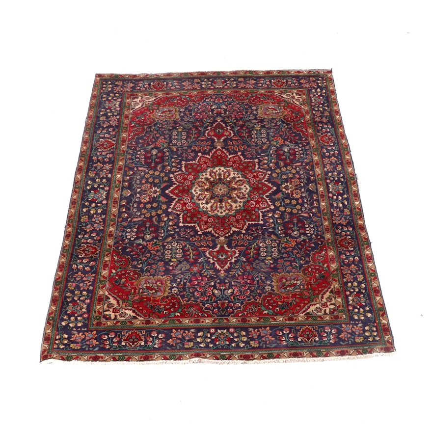 6'9 x 9'7 Hand-Knotted Persian Isfahan Wool Rug
