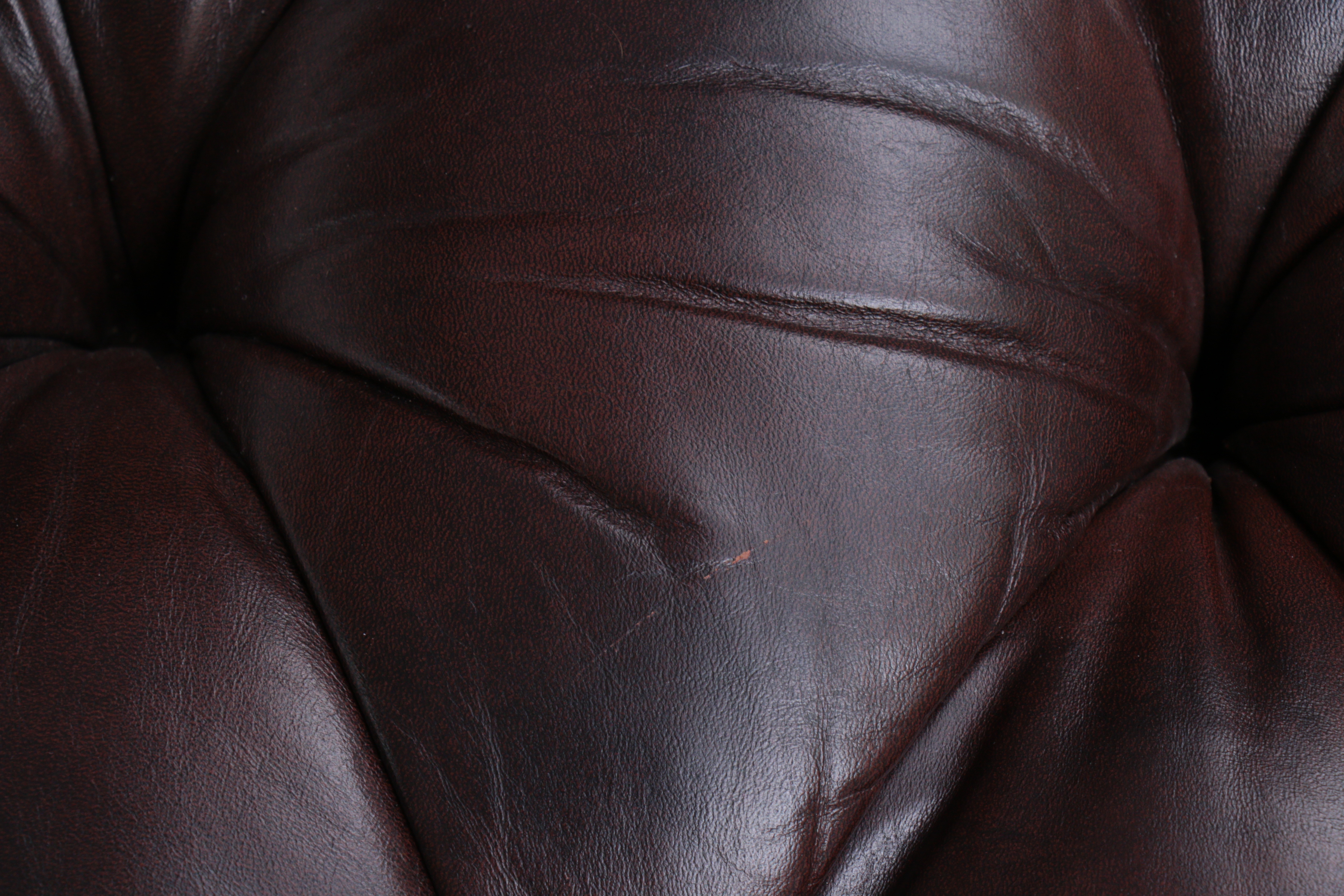 Henredon Regency Style Brown Tufted Leather Cocktail Ottoman