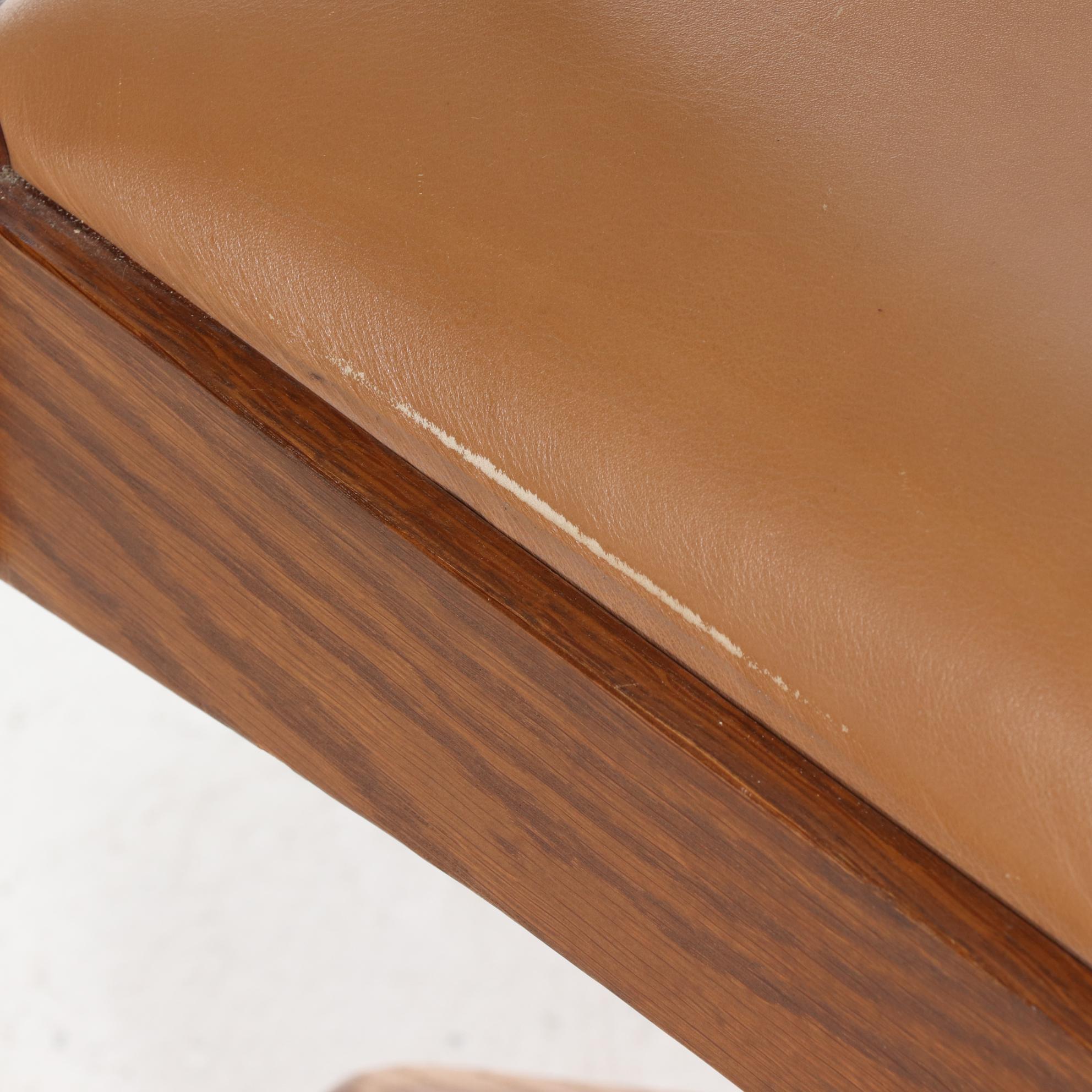 Stickley Craftsman Style Oak Computer Desk and Leather Upholstered Office Chair