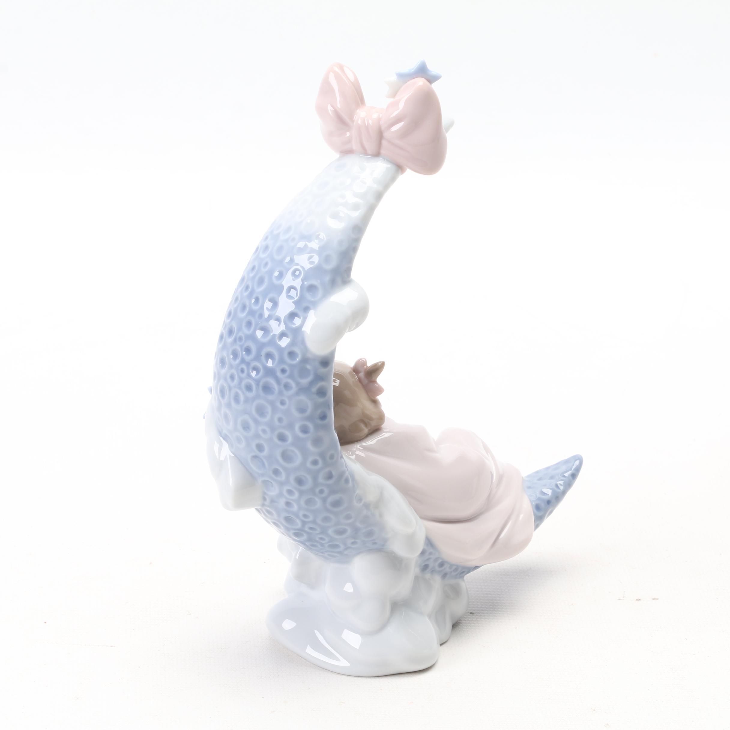 Lladró "Heaven's Lullaby" Porcelain Figurine Designed by Antonio Ramos