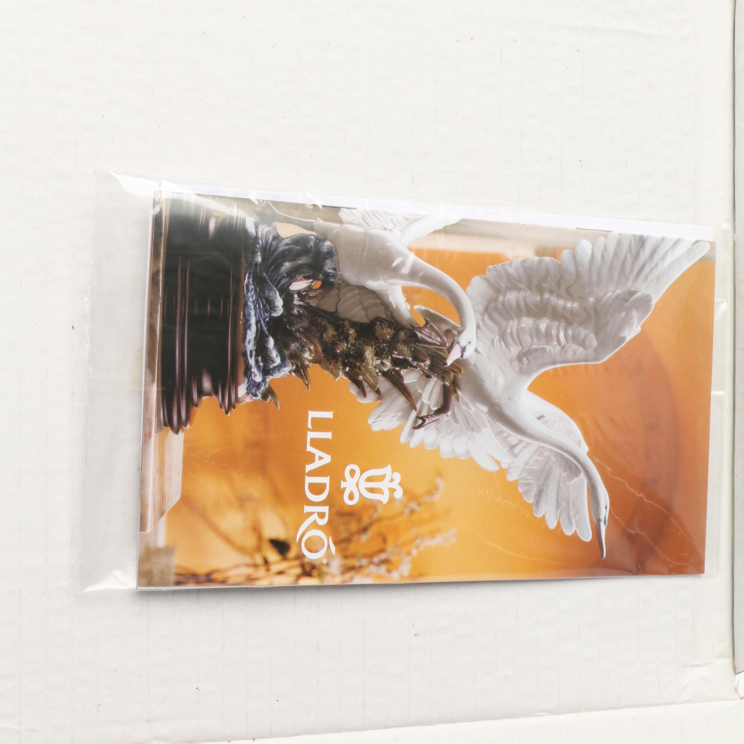 Lladró "Heaven's Lullaby" Porcelain Figurine Designed by Antonio Ramos