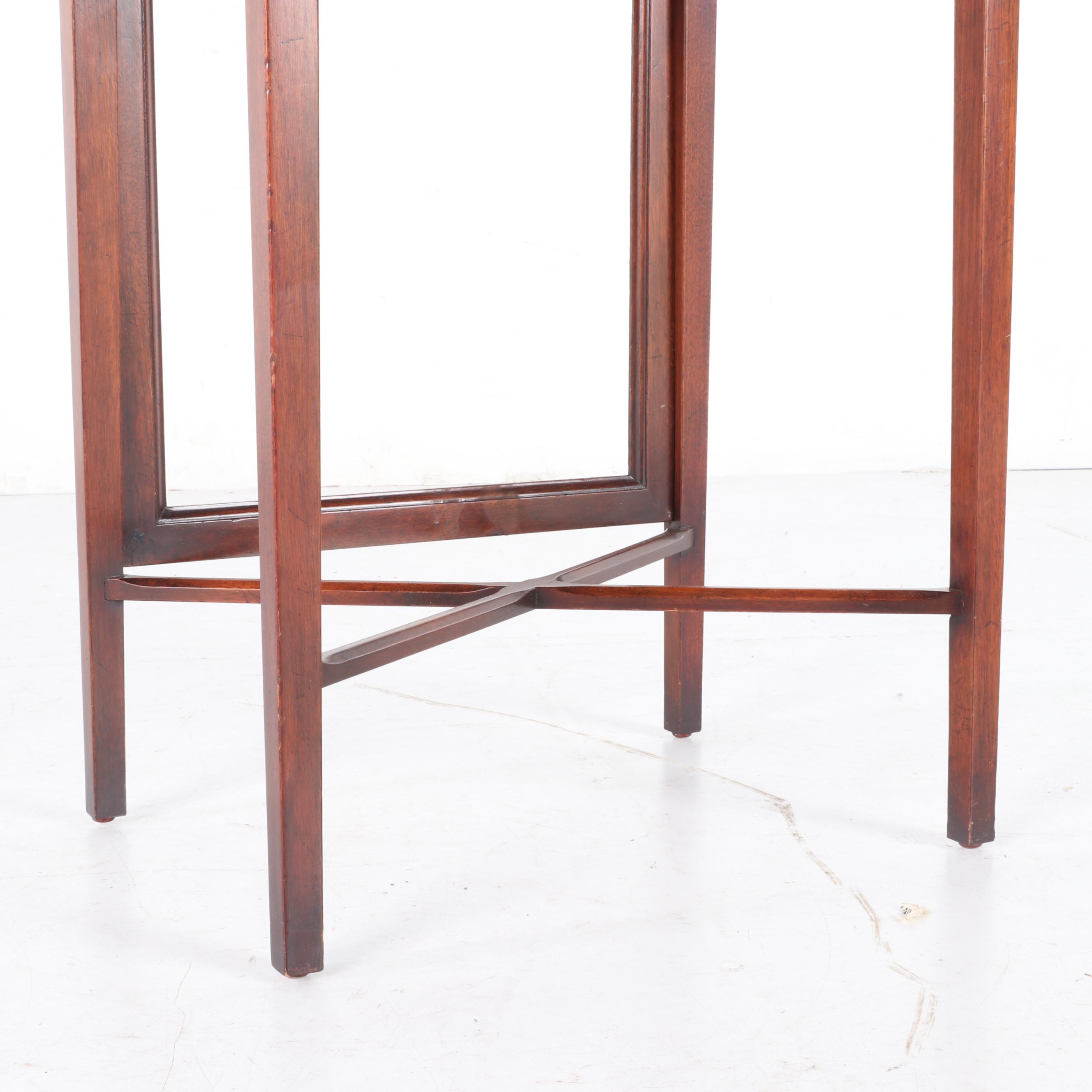 Colonial Mahogany Lecturn Stand with Embossed Leather Top