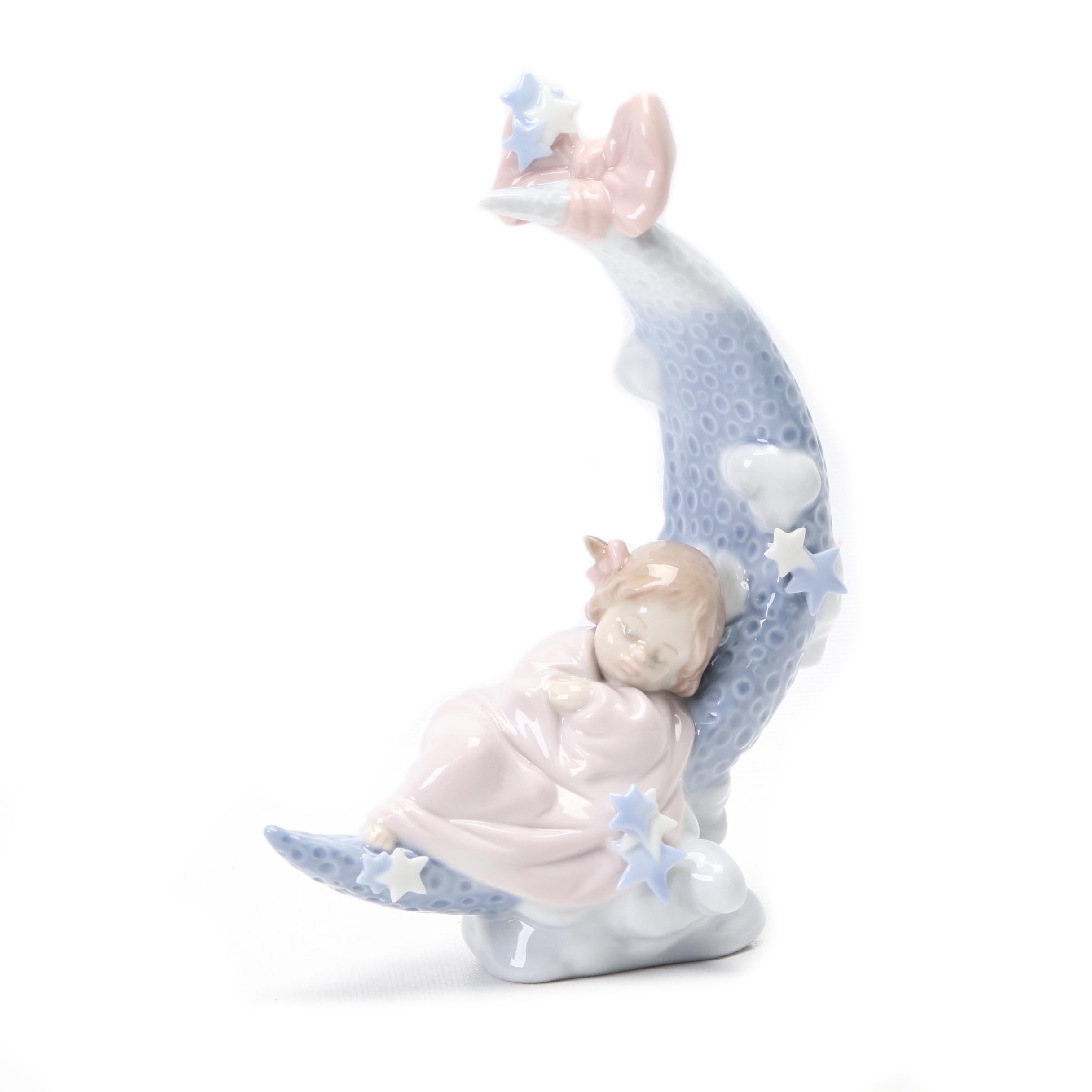 Lladró "Heaven's Lullaby" Porcelain Figurine Designed by Antonio Ramos