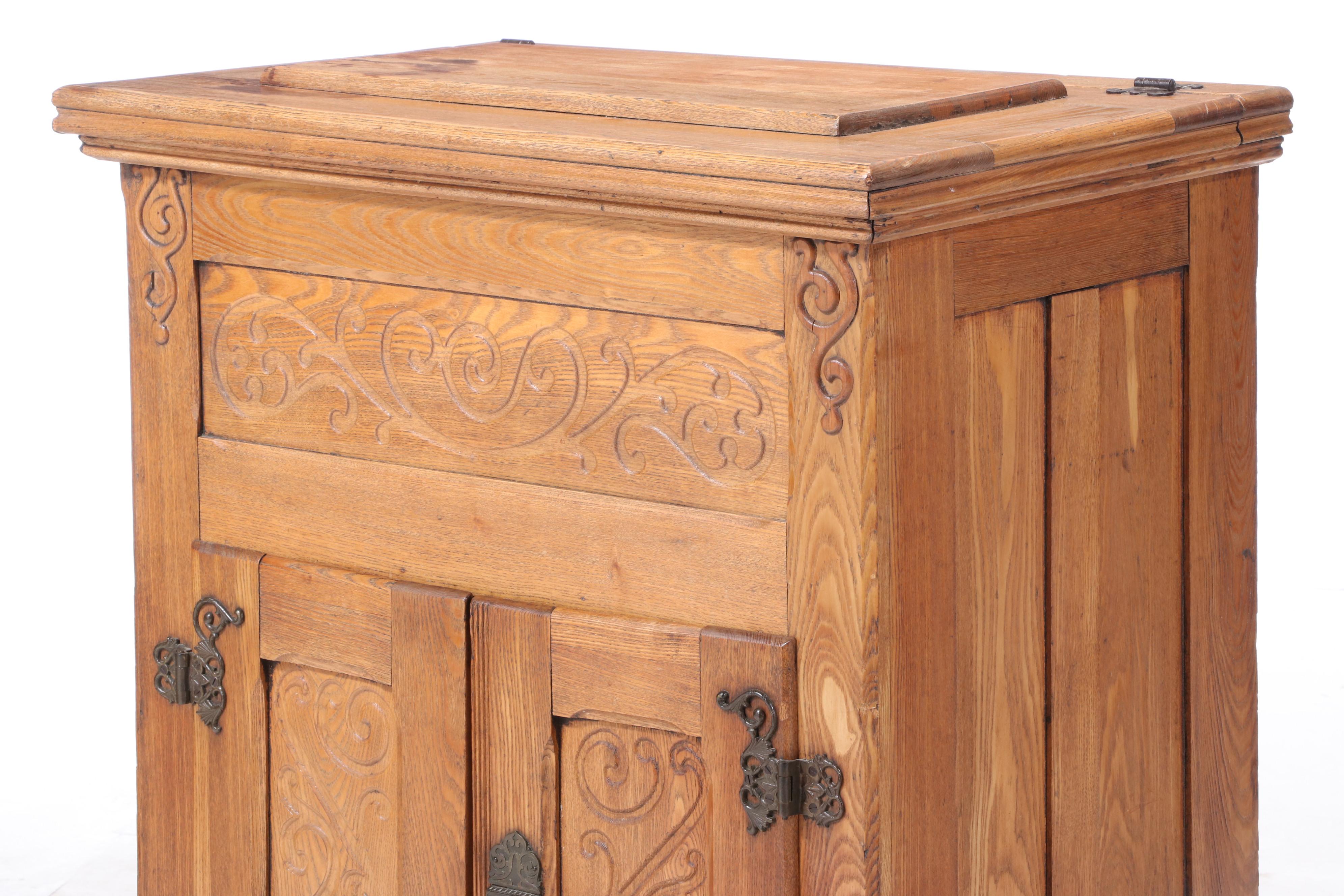 Late Victorian Oak Lift-Lid Ice Box, Late 19th/Early 20th Century