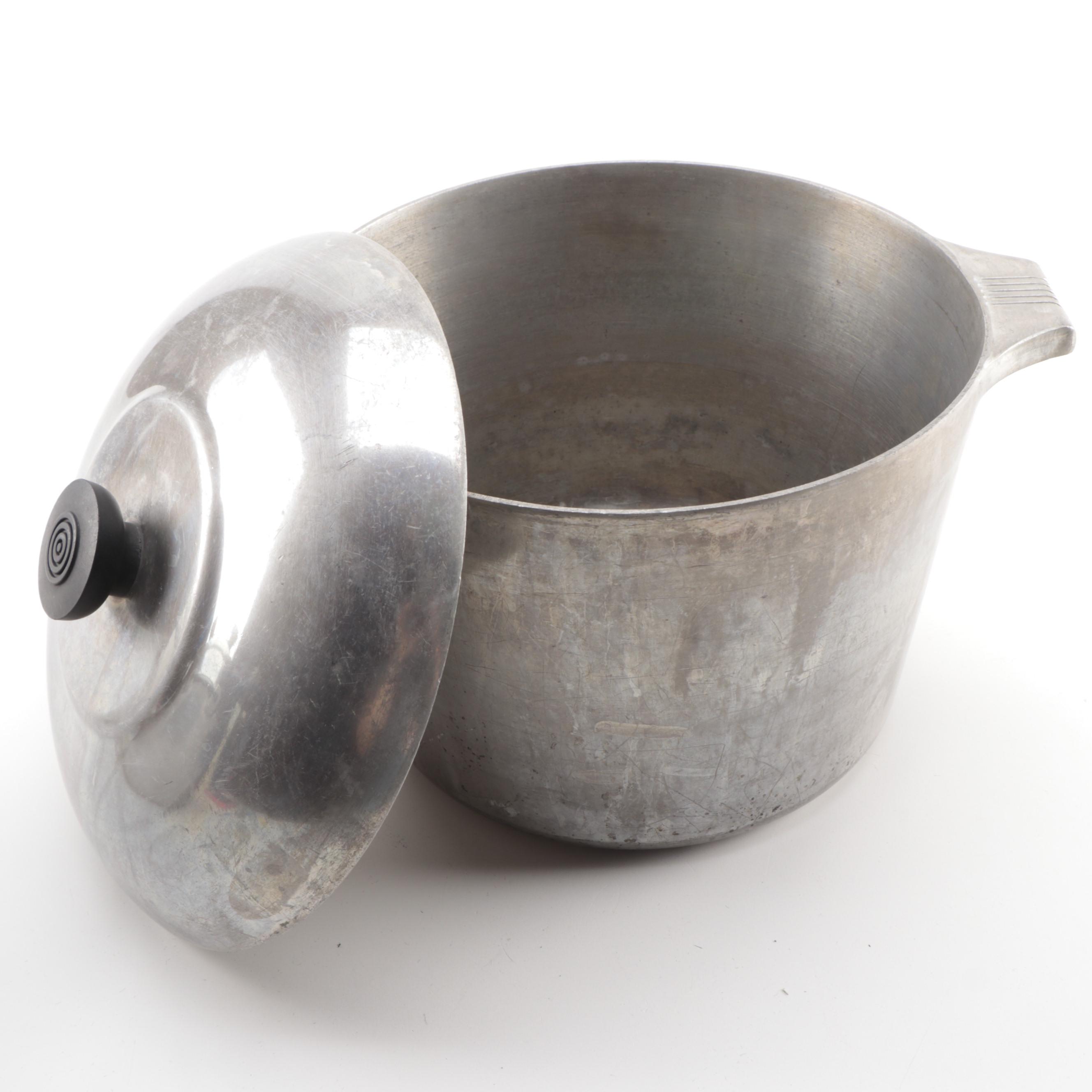 Wagner Ware Cast Aluminum Stockpot and Majestic Cookware Dutch Oven, Mid-20th C.