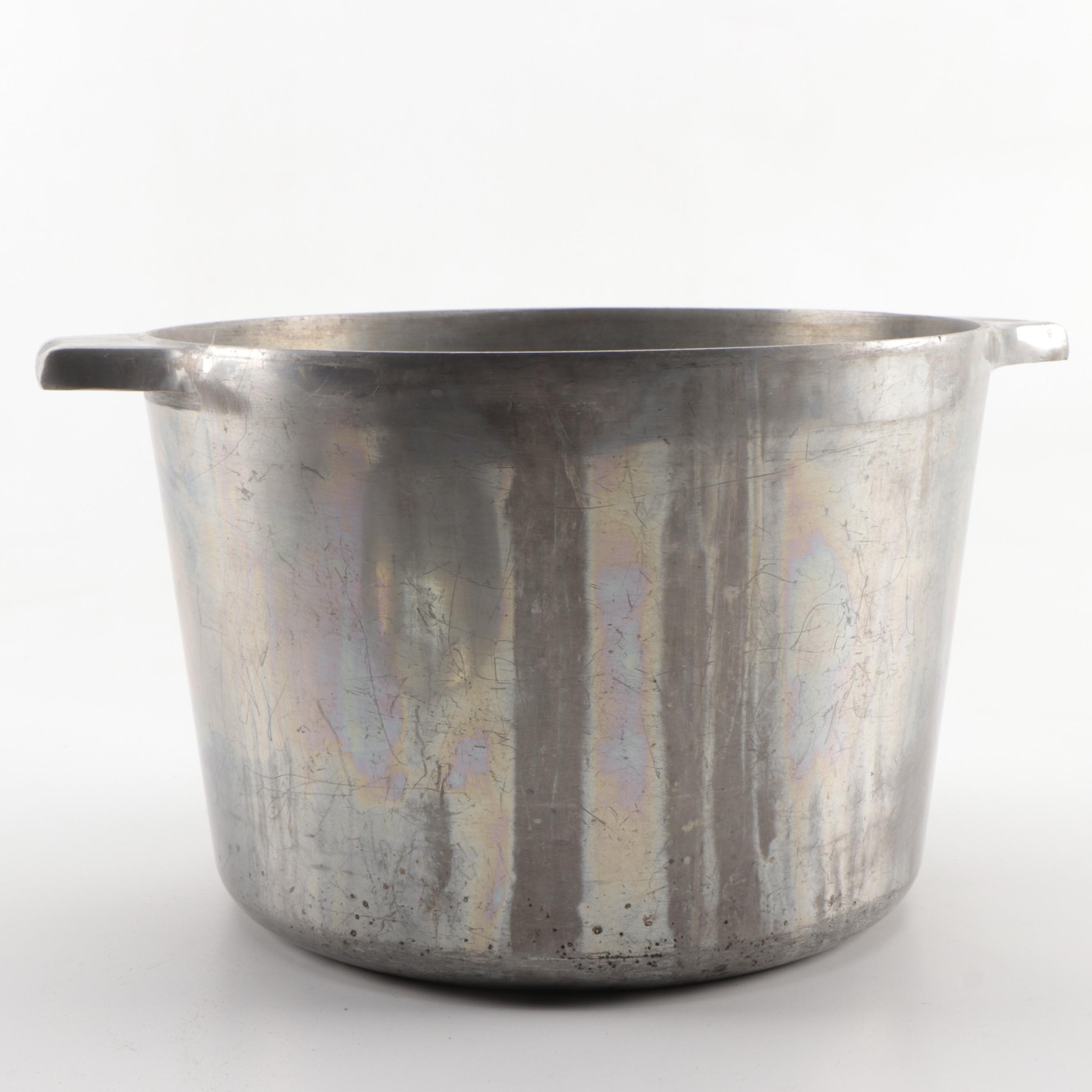 Wagner Ware Cast Aluminum Stockpot and Majestic Cookware Dutch Oven, Mid-20th C.