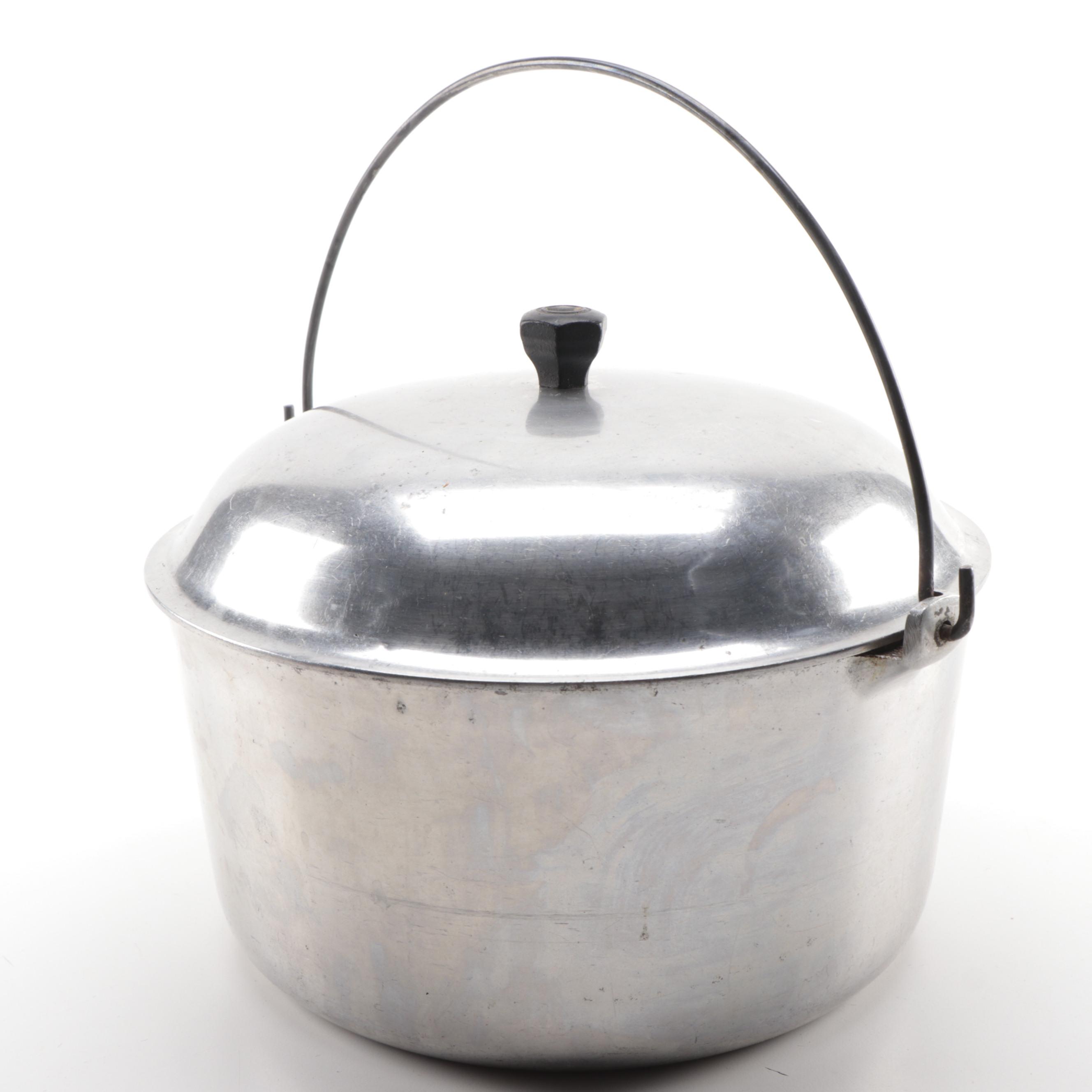 Wagner Ware Cast Aluminum Stockpot and Majestic Cookware Dutch Oven, Mid-20th C.