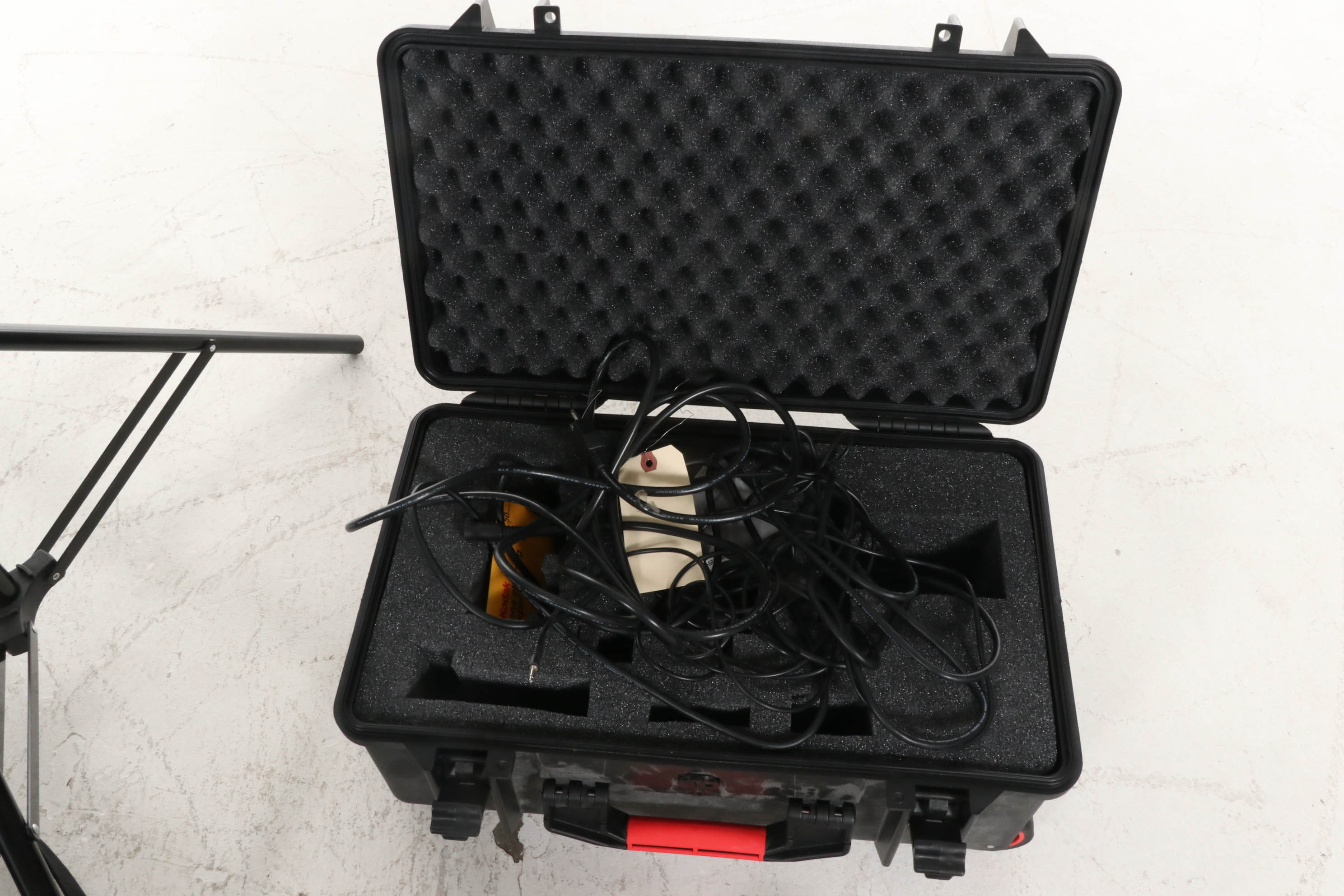 Alien Bees 320 WS B800 Pro Photoflash, Lumon Pro Light Stands, Tripods and More