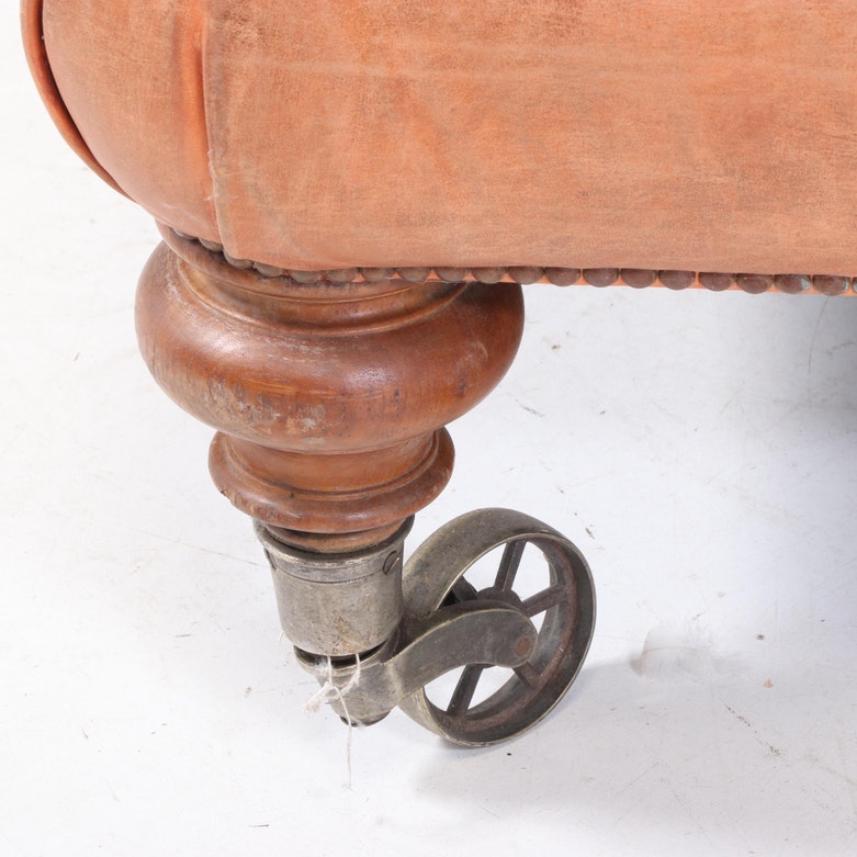 Victorian Mahogany and Button-Tufted Leather Daybed with Reclining Headrest