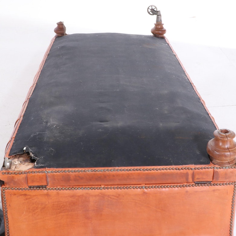 Victorian Mahogany and Button-Tufted Leather Daybed with Reclining Headrest