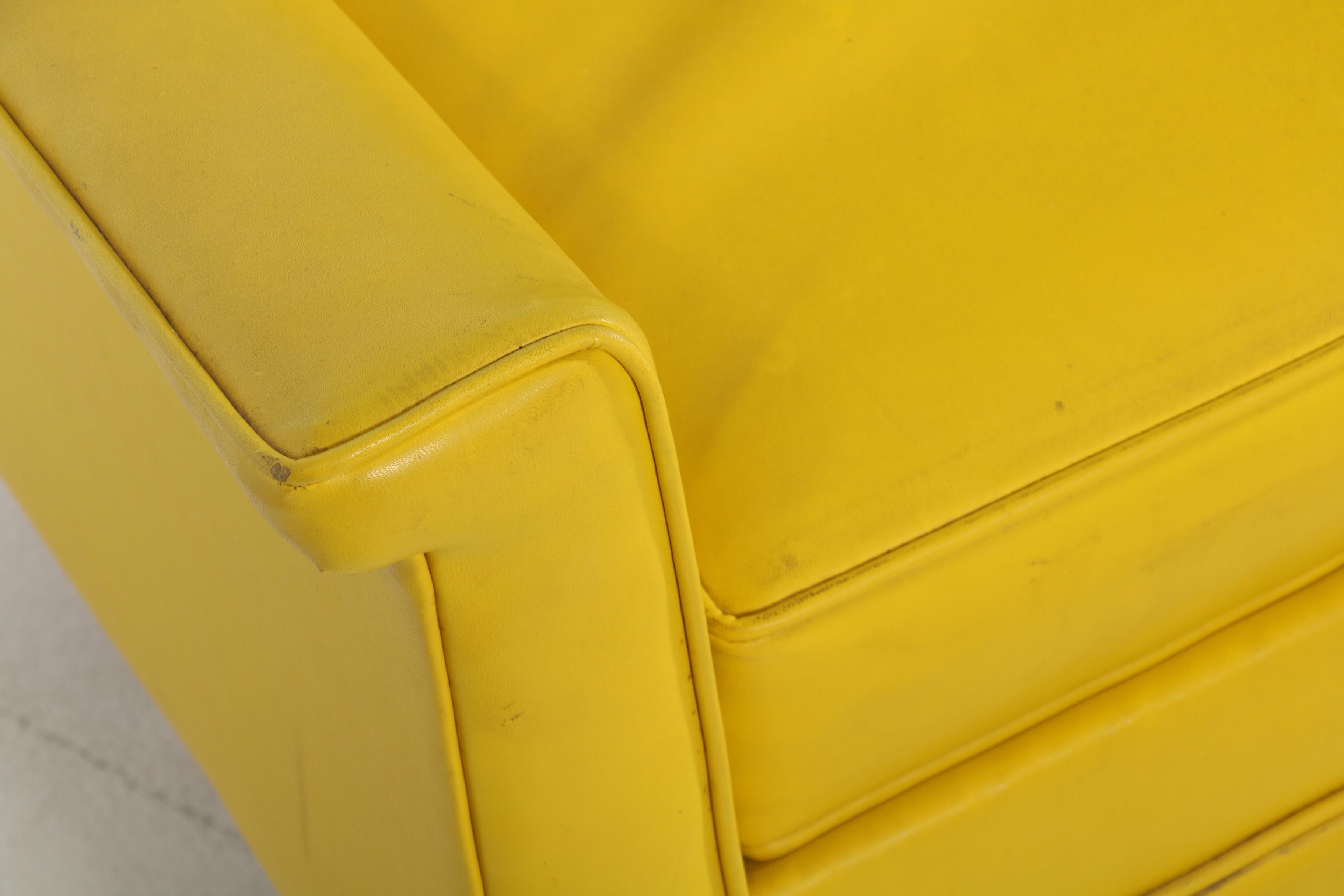 Kroehler Avant Designs Mid Century Modern Sofa